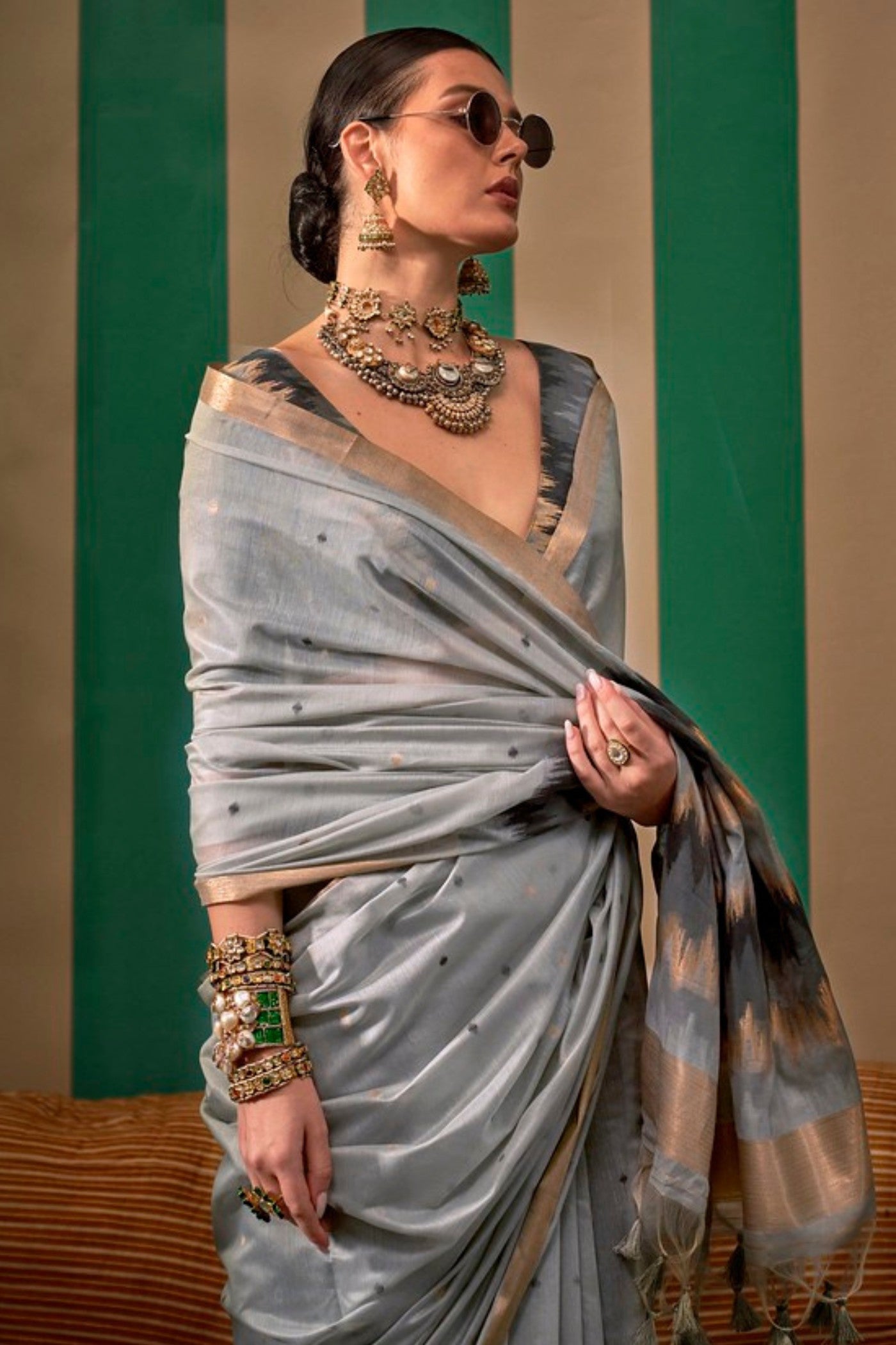 Buy MySilkLove Cold Turkey Grey Handloom Linen Saree Online