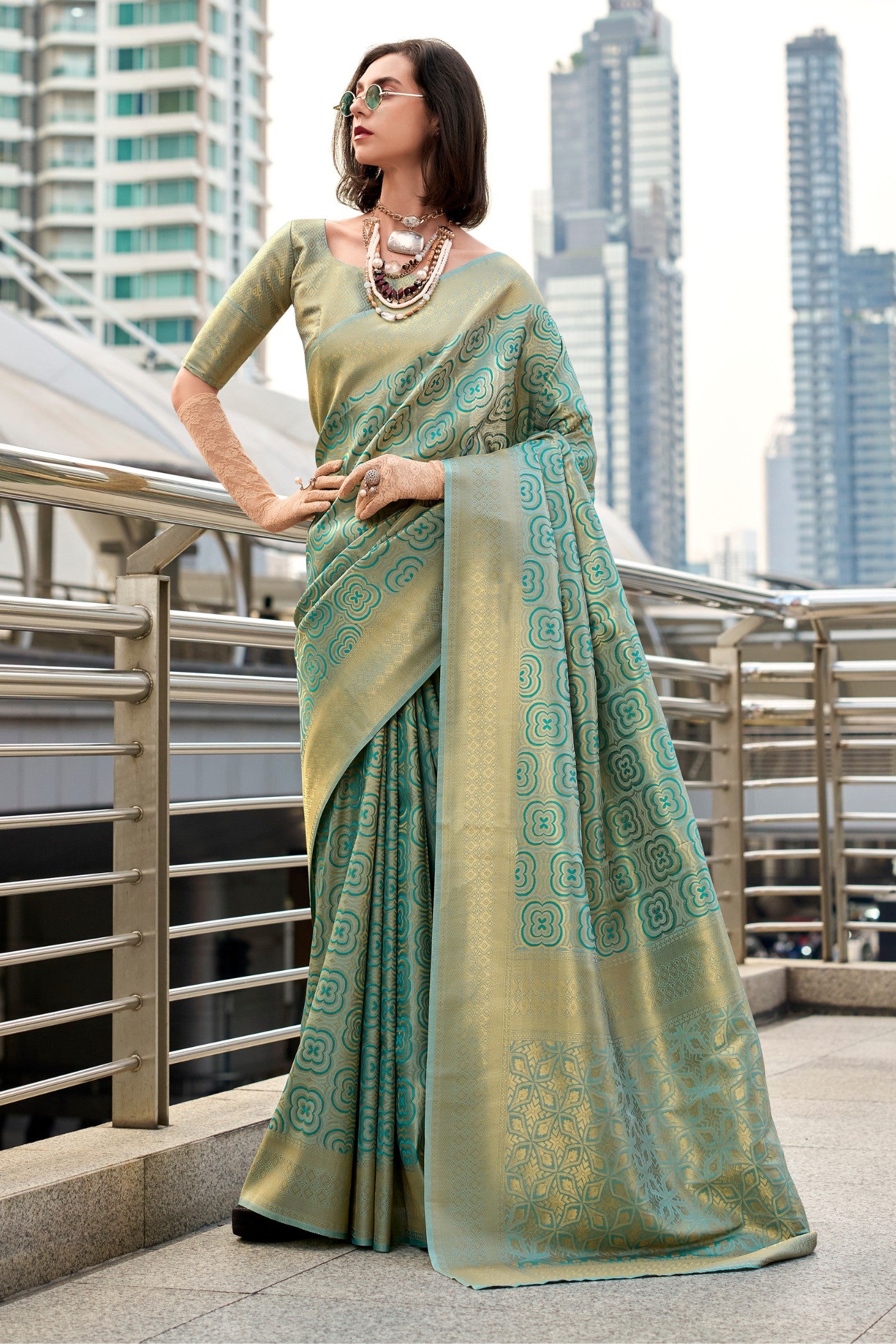 Buy MySilkLove Finlandia Green Handloom Kanjivaram Saree Online