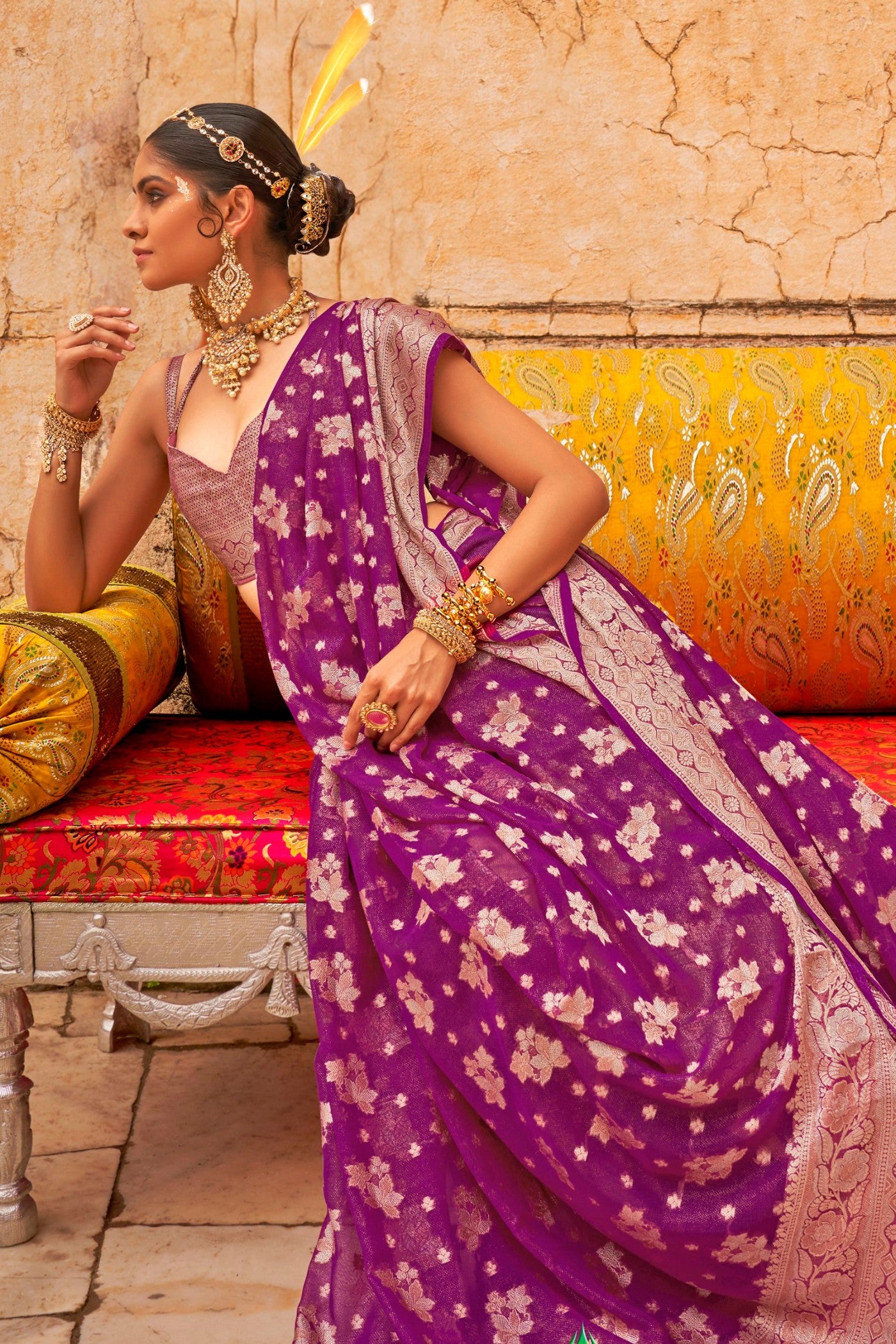 Buy MySilkLove Roseberry Purple Zari Woven Georgette Saree Online