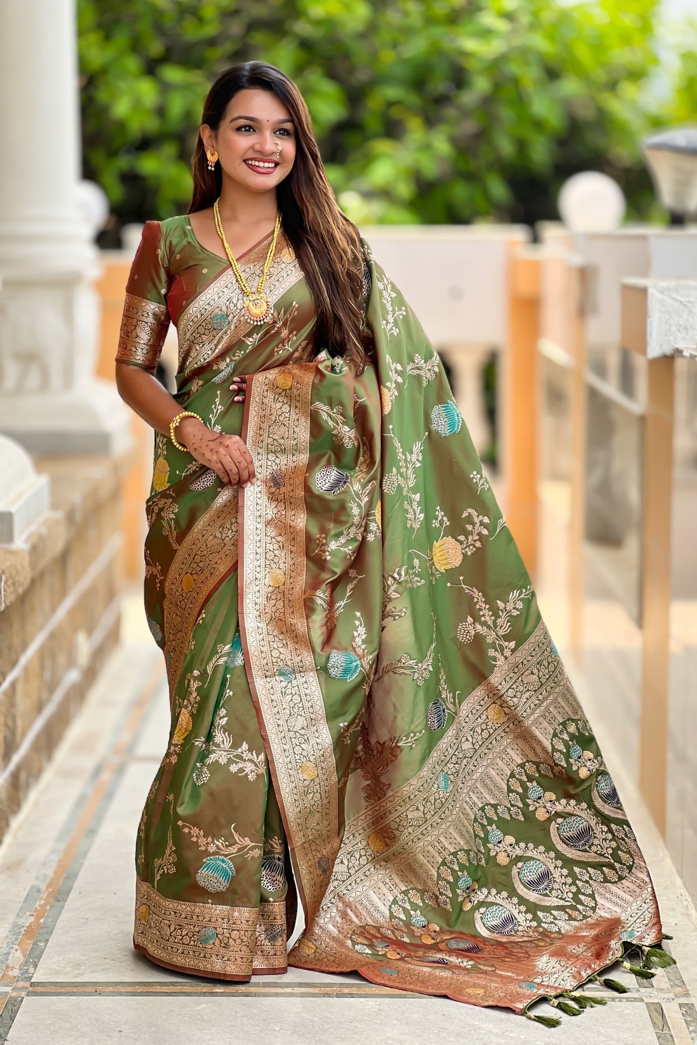 Buy MySilkLove Mehendi Green Woven Banarasi Saree Online
