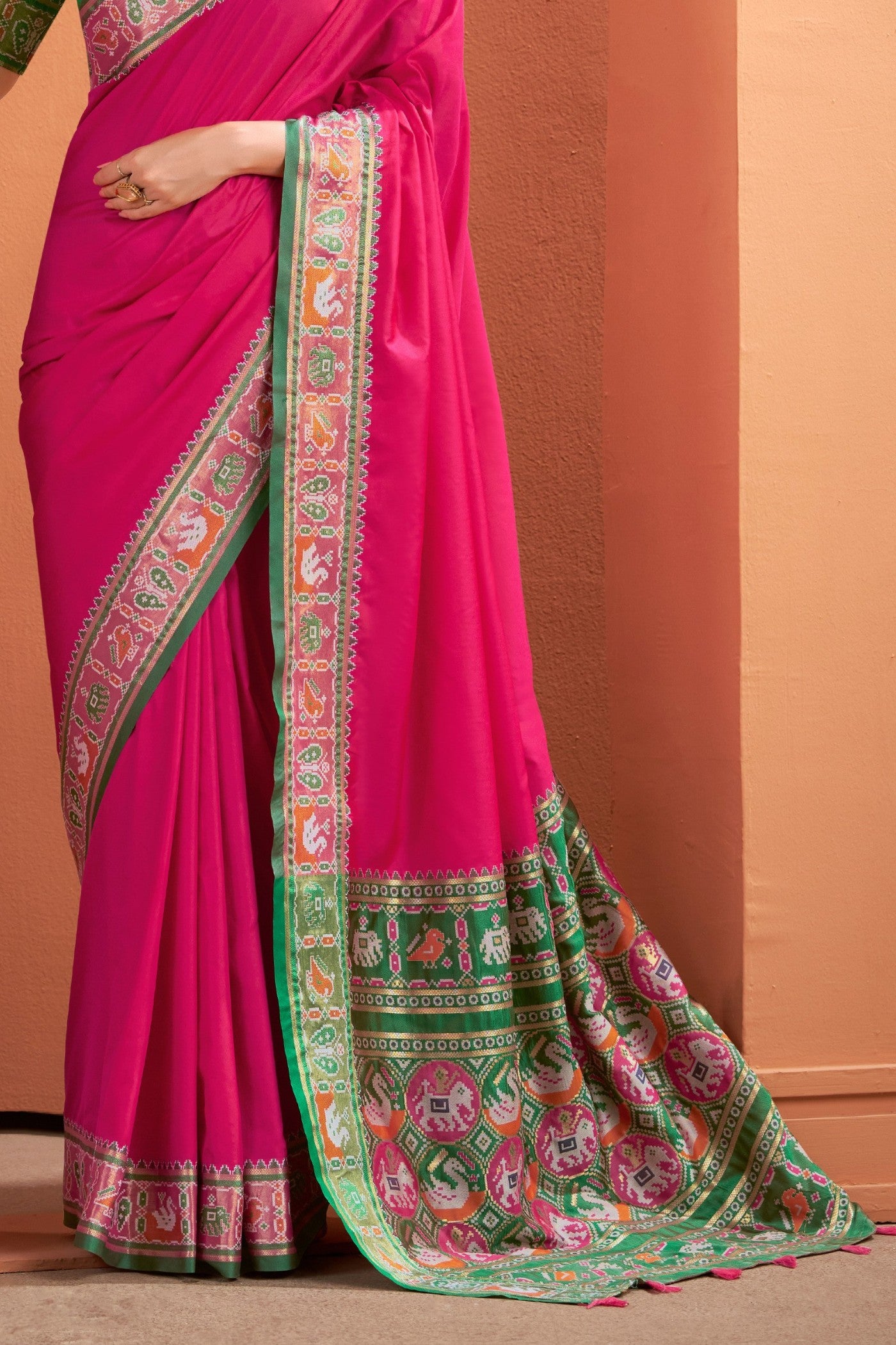 Buy MySilkLove Rouge Pink Woven Banarasi Patola Silk Saree Online