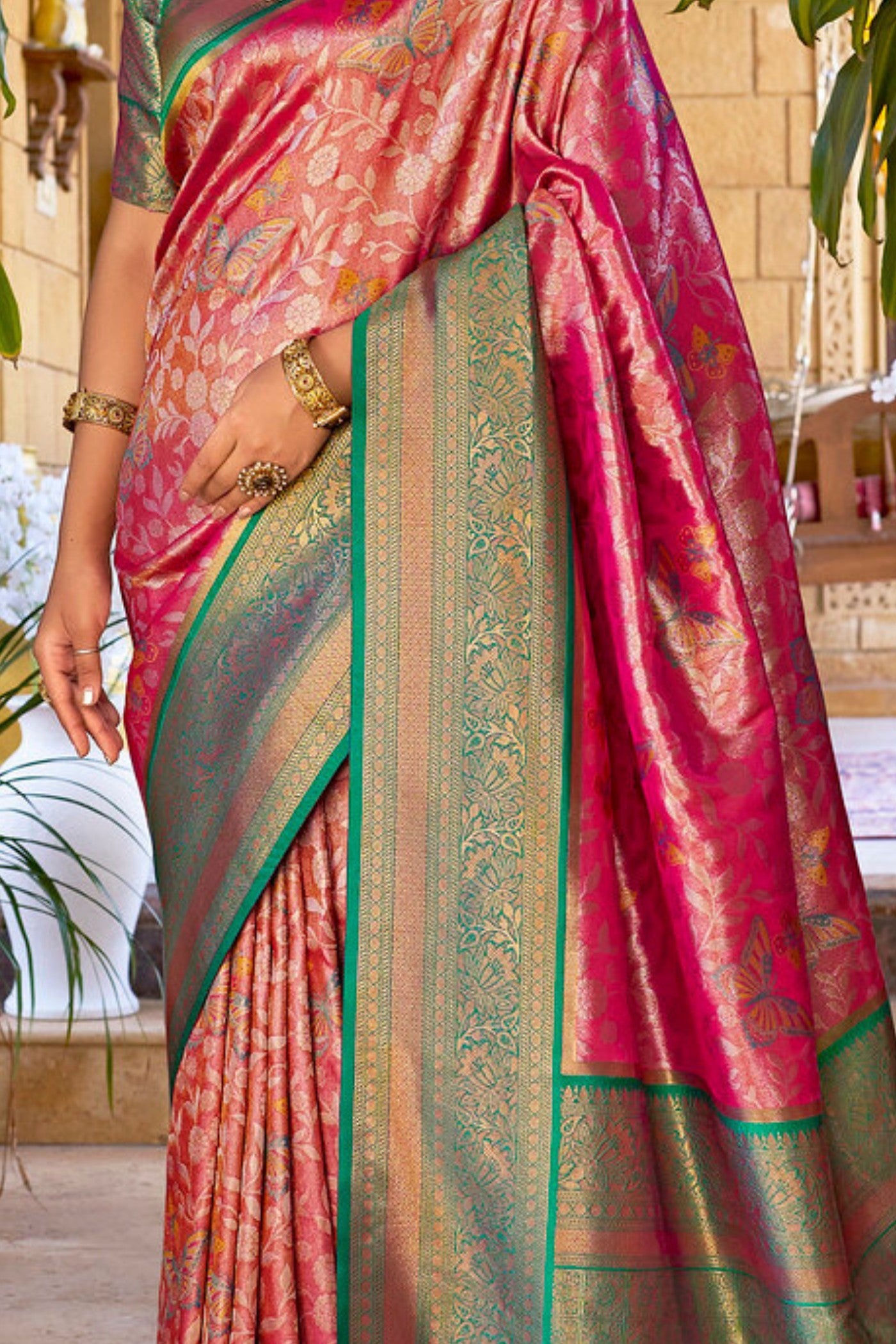 Buy MySilkLove Flush Pink Woven Kanjivaram Saree Online