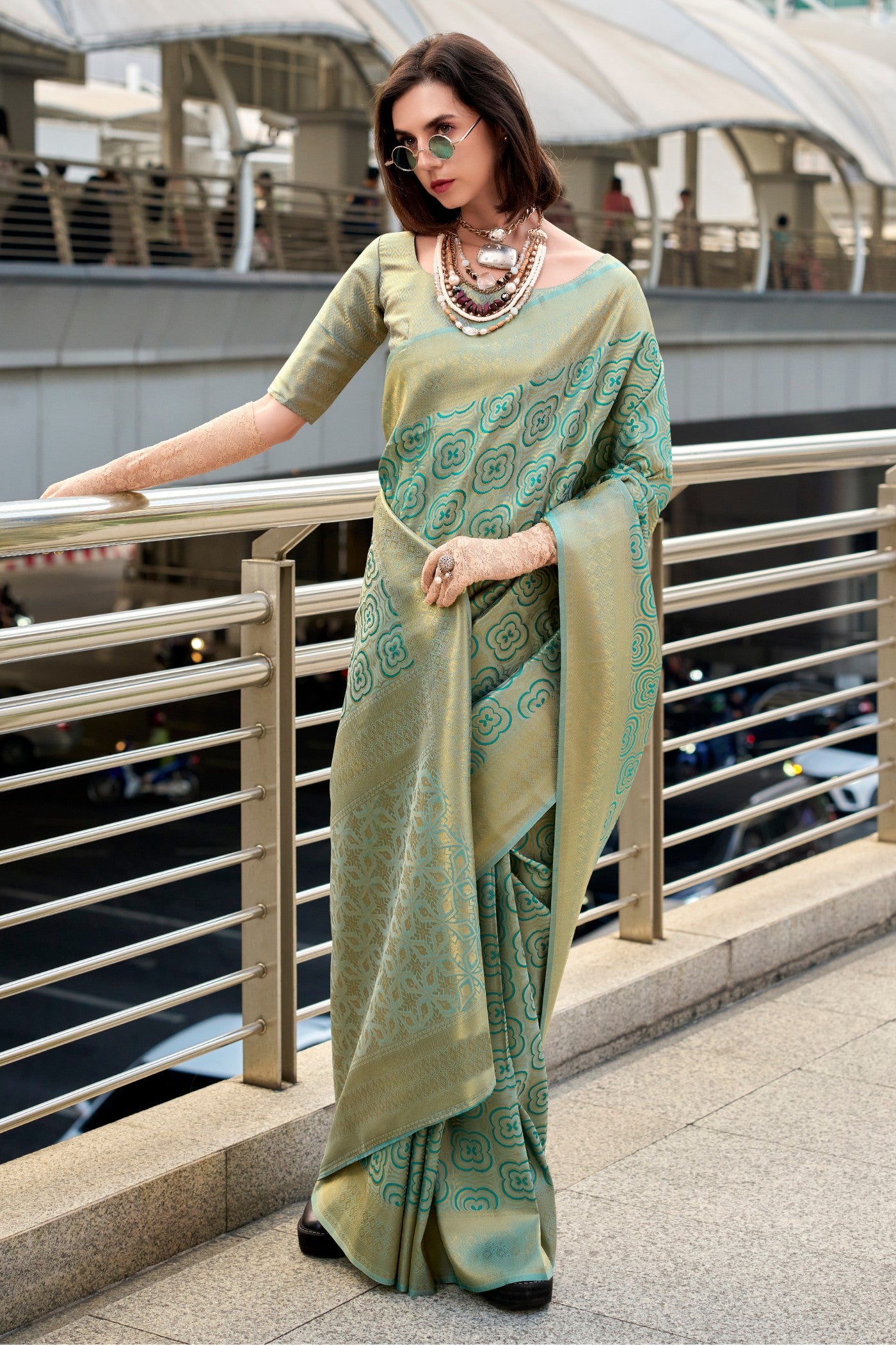 Buy MySilkLove Finlandia Green Handloom Kanjivaram Saree Online