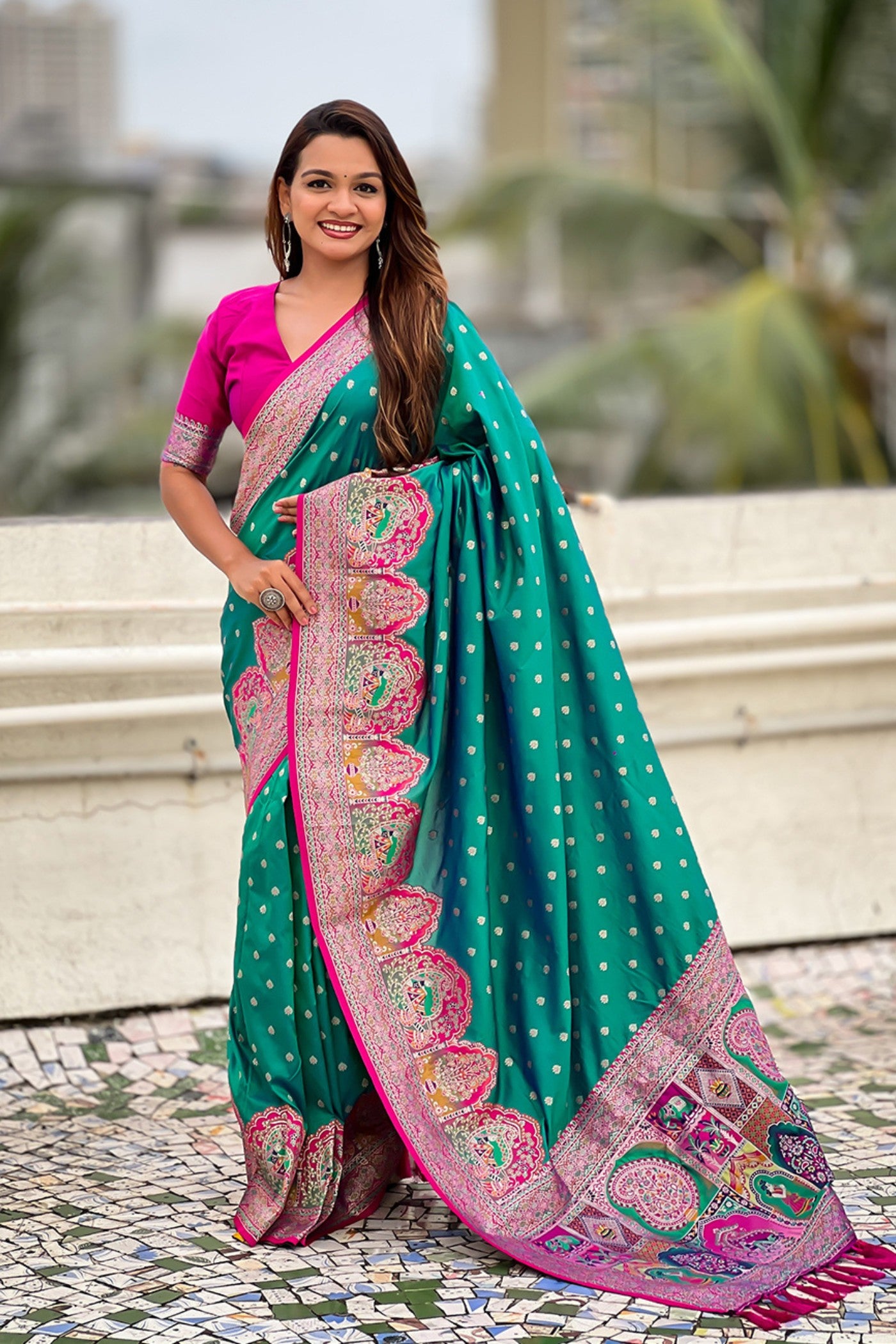 Buy MySilkLove Peacock Green Woven Banarasi Saree Online