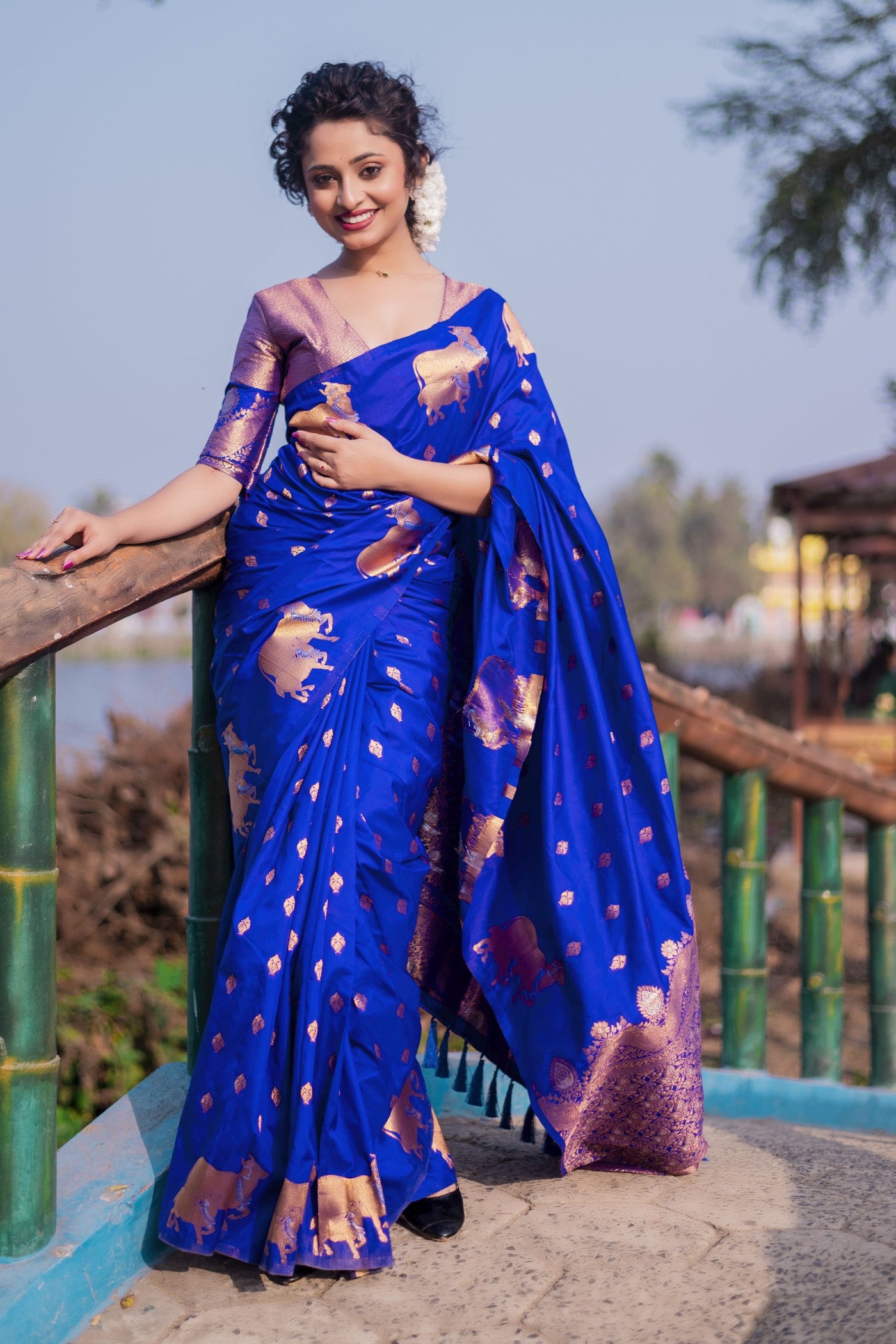 Buy MySilkLove Dark Blue Woven Banarasi Saree Online