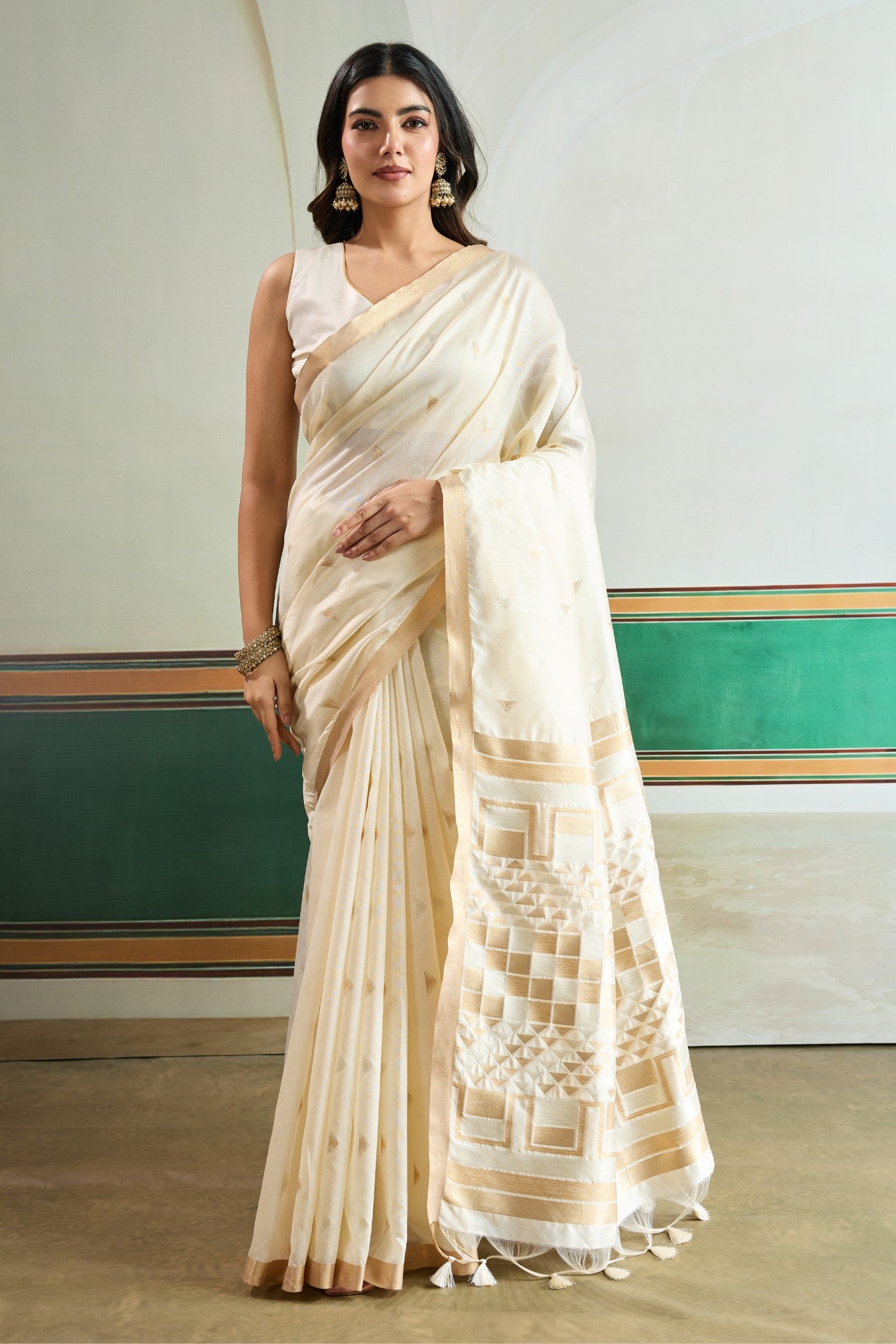 Buy MySilkLove Ghost White Tussar Handloom Silk Saree Online