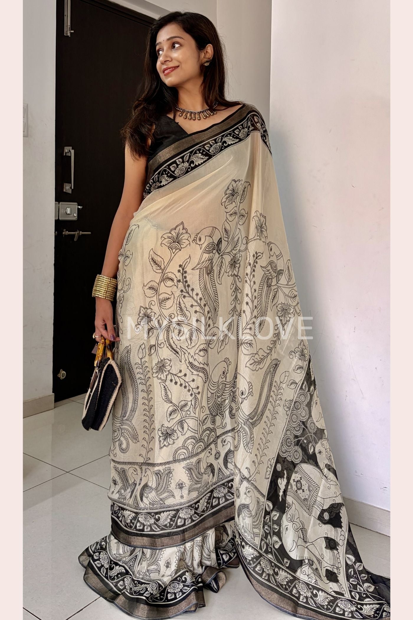 Buy MySilkLove Rashmika Mandanna Inspired- Black and Cream Mul Cotton Kalamkari Saree Online