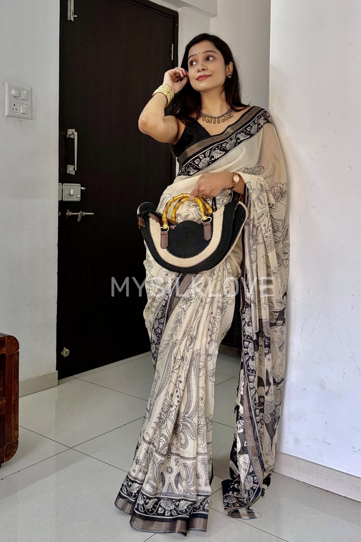 Buy MySilkLove Rashmika Mandanna Inspired- Black and Cream Mul Cotton Kalamkari Saree Online