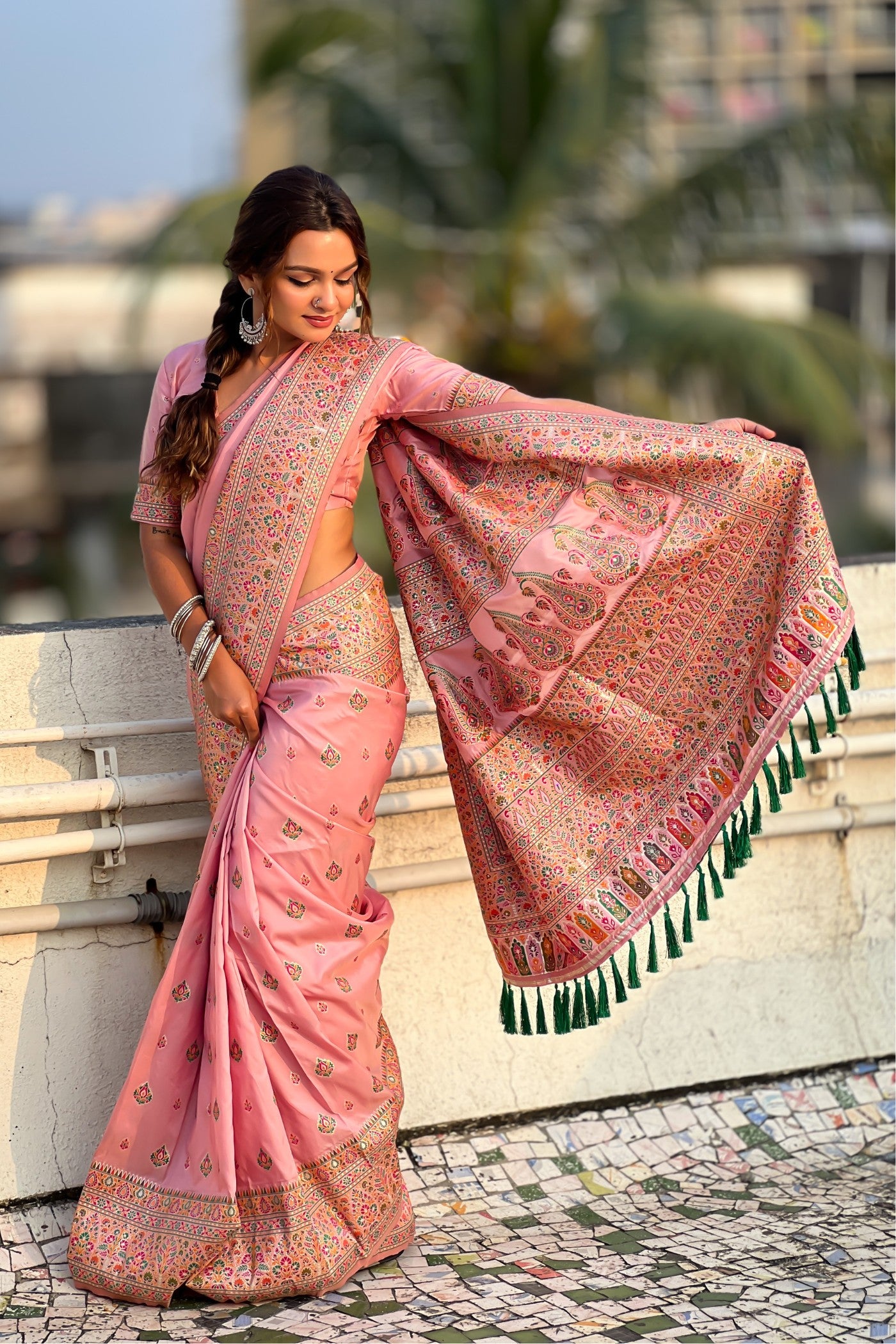 Buy MySilkLove Peony Pink Woven Kashmiri Jamewar Saree Online