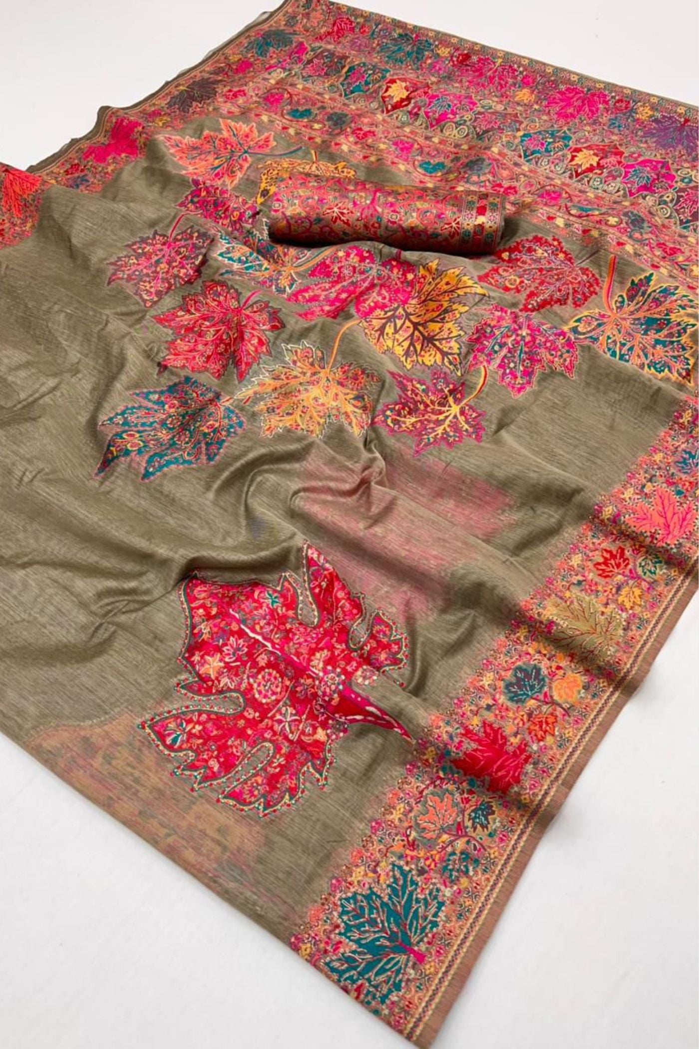 Buy MySilkLove Oyster White Kashmiri Handloom Jamewar Saree Online