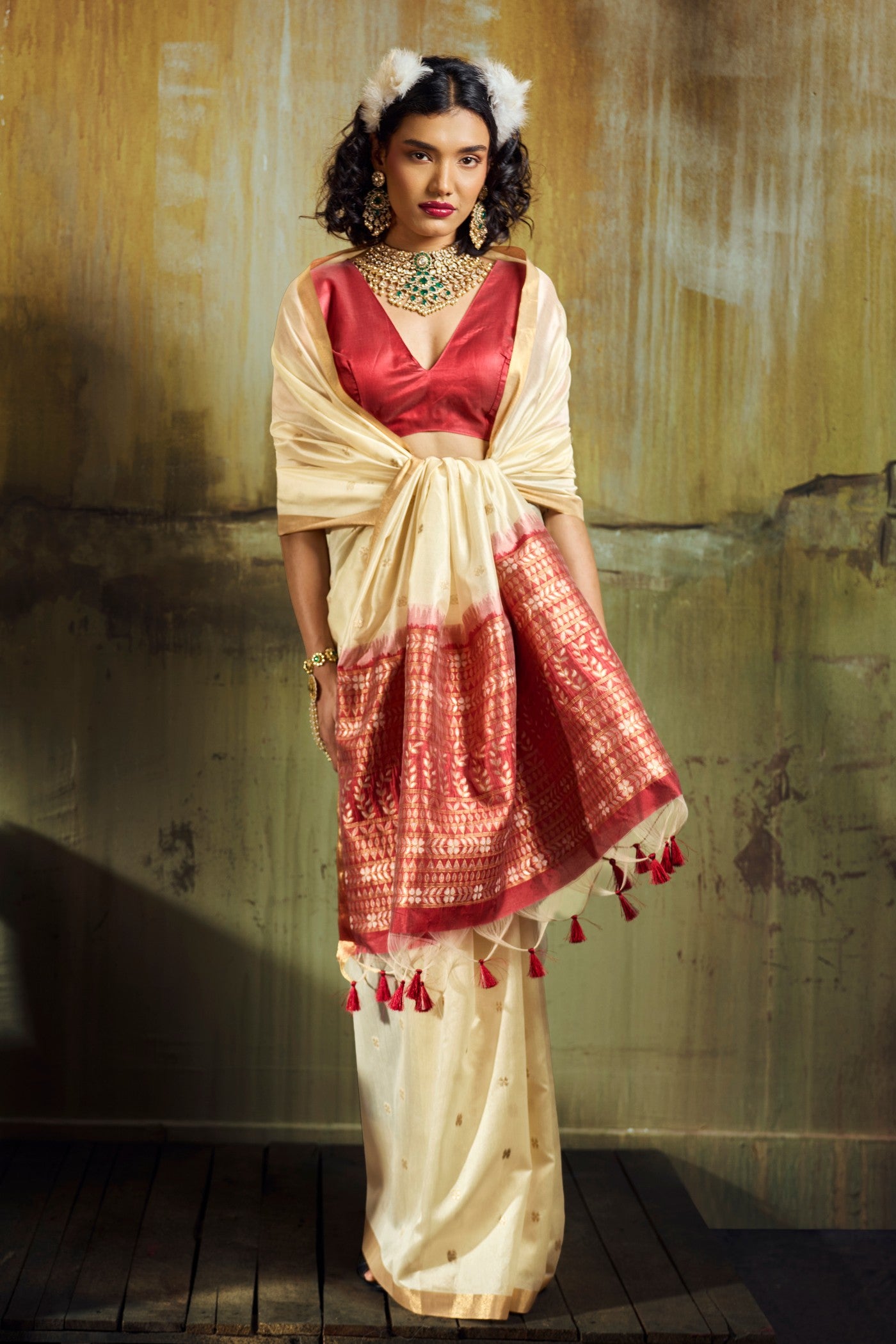 Buy MySilkLove Milk White Tussar Handloom Silk Saree Online
