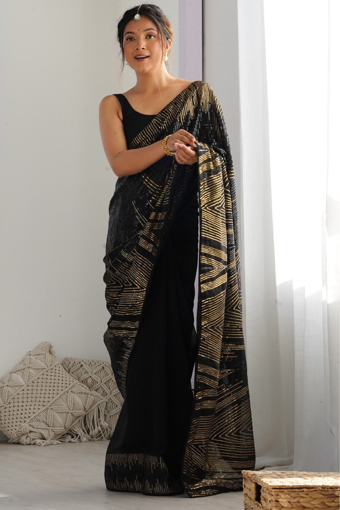 Buy MySilkLove Pitch Black Georgette Partywear Saree Online