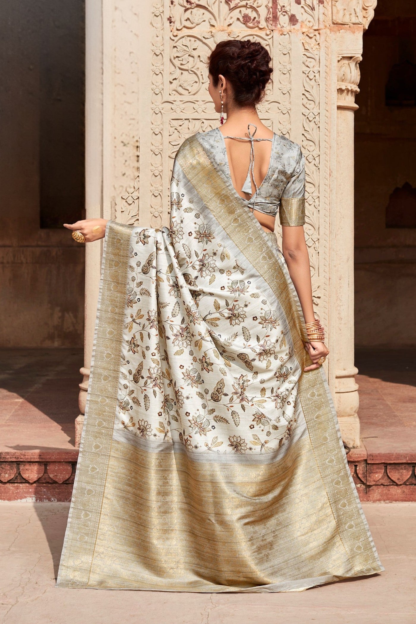 Buy MySilkLove Ashter White Banarasi Handloom Saree Online