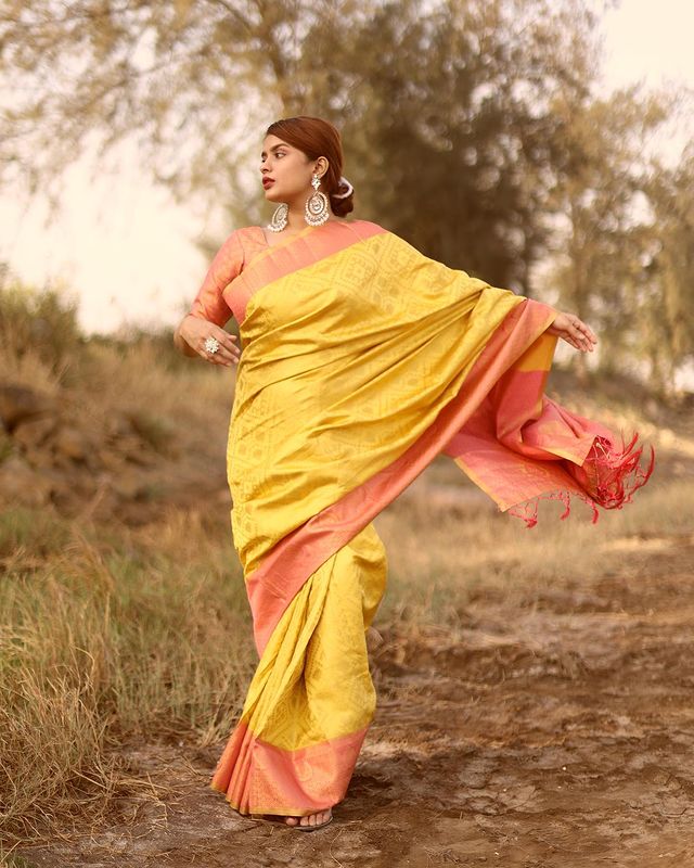 Buy MySilkLove Koromiko Yellow and Pink Banarasi Woven Silk Saree Online