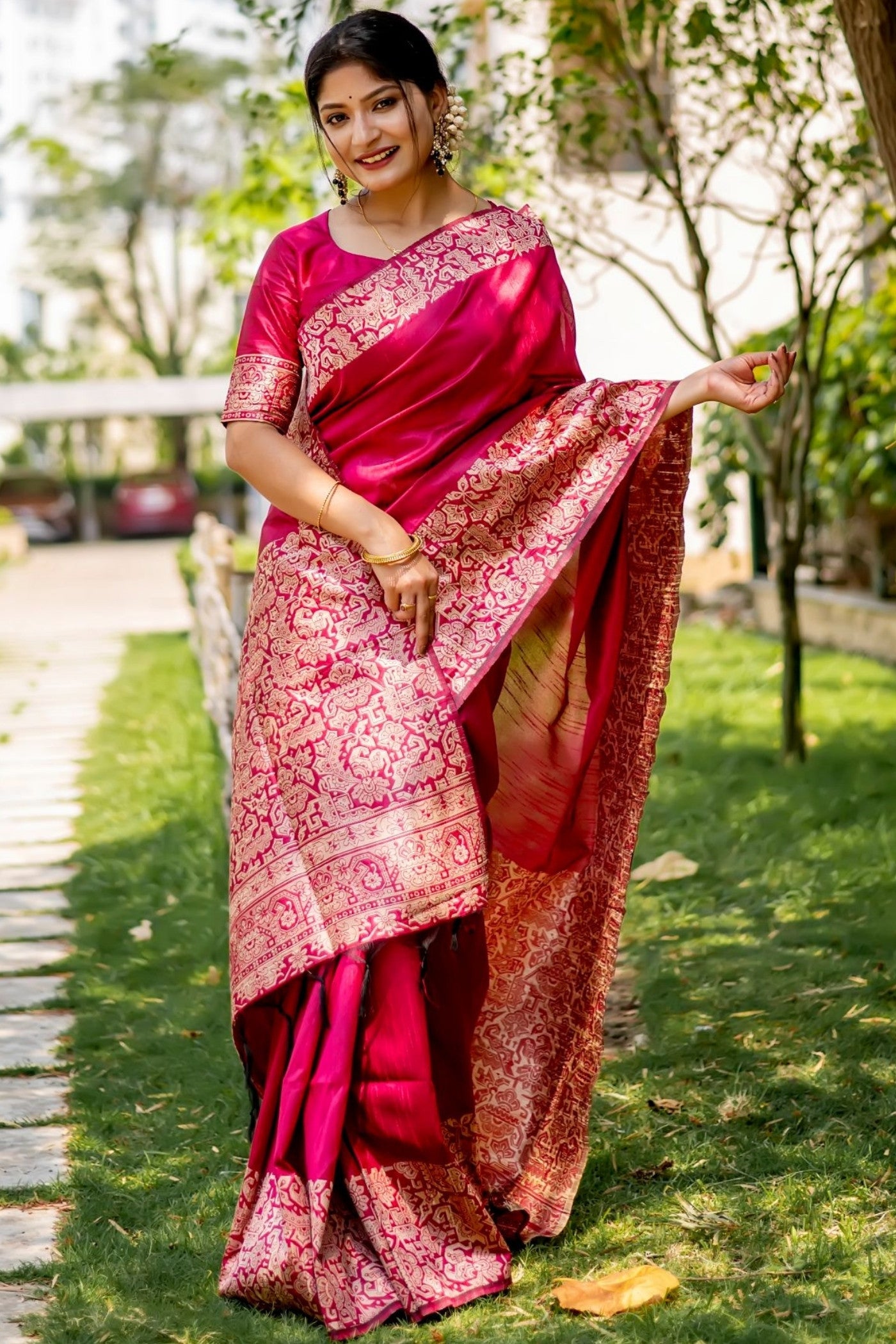 Buy MySilkLove Fuchsia Pink Banarasi Handloom Raw Silk Saree Online