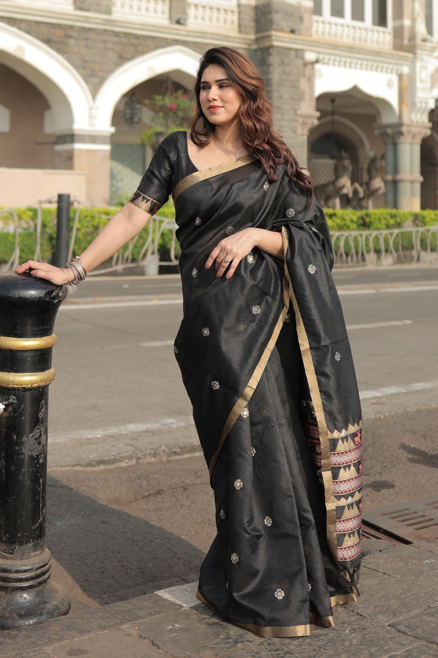 Buy MySilkLove Jade Black Tussar Handloom Silk Saree Online