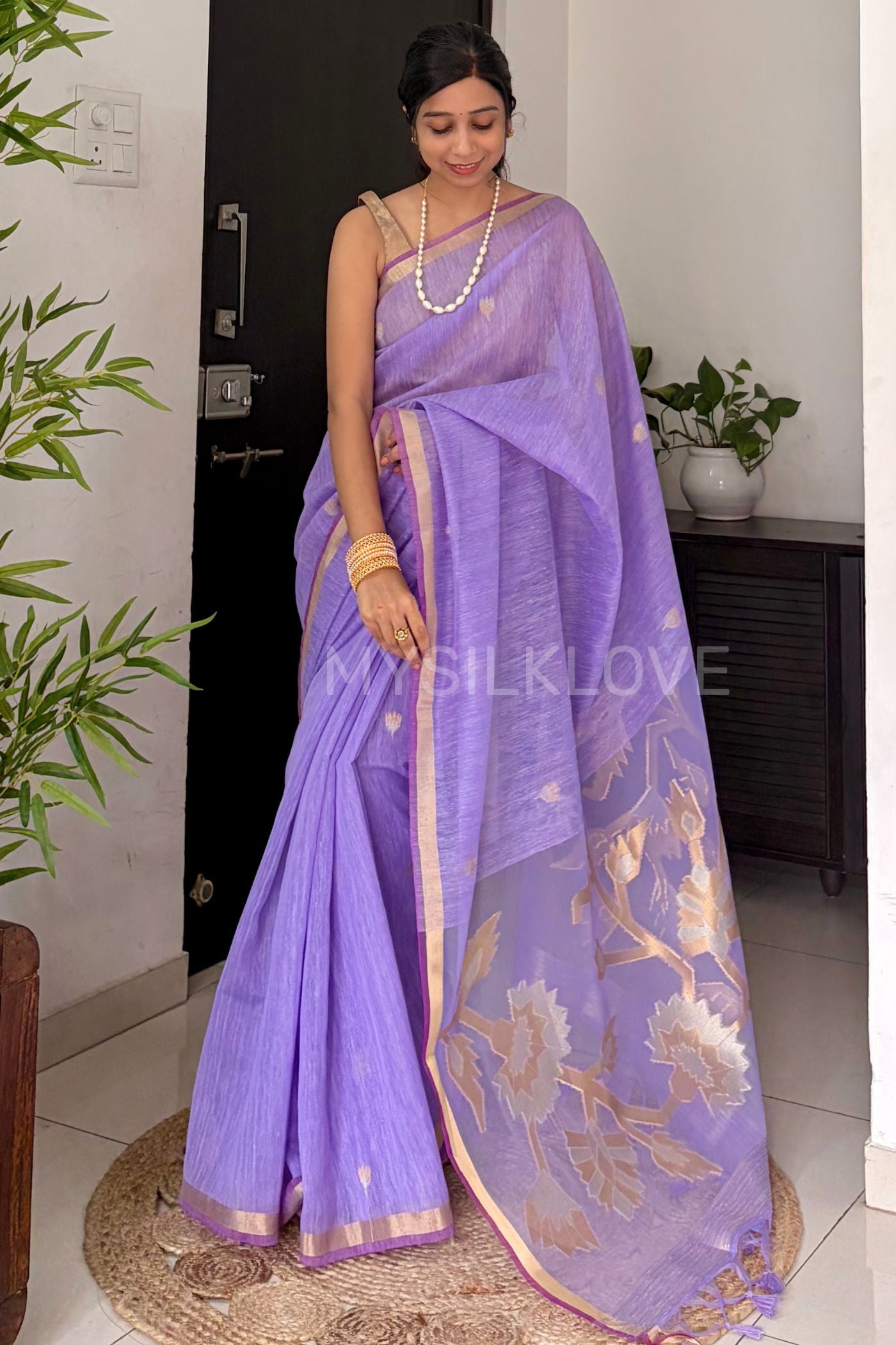 Buy MySilkLove Dreamy Lavender Munga Handloom Silk Cotton Saree With Tissue Pallu Online