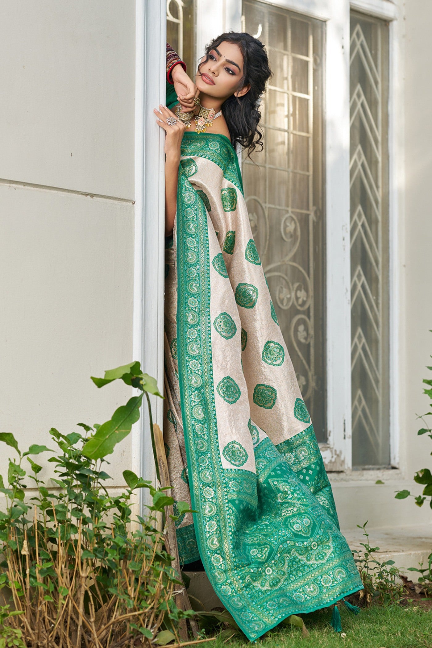 Buy MySilkLove Dutch Cream and Green Woven Banarasi Saree Online