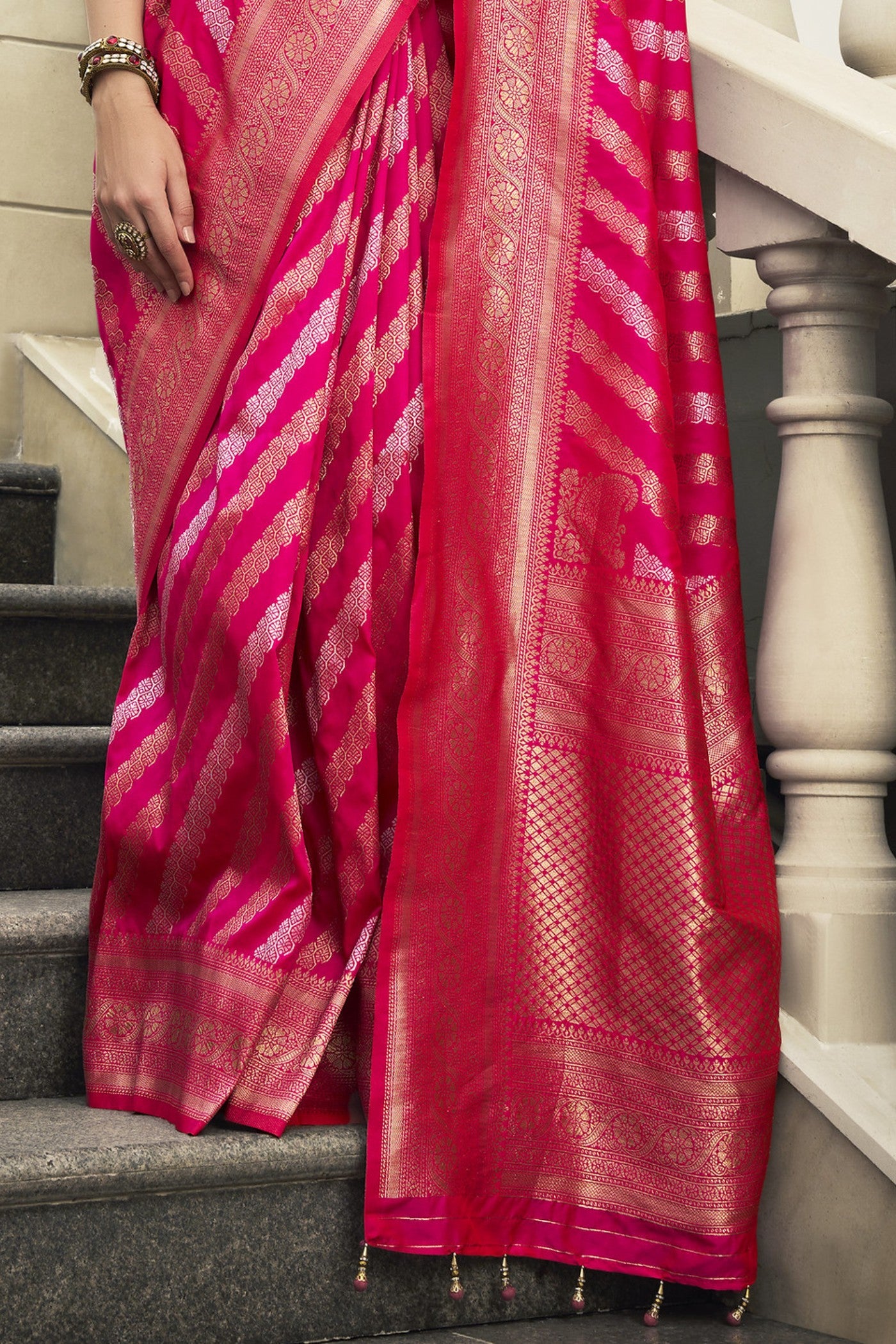 Buy MySilkLove Chestnut Rose Pink Woven Banarasi Saree Online