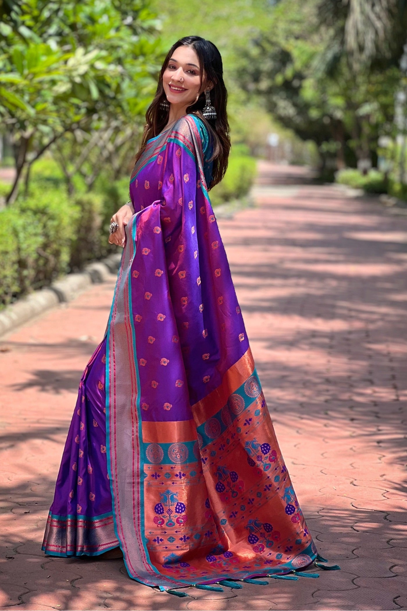 Buy MySilkLove Fuchsia Purple Woven Paithani Saree Online