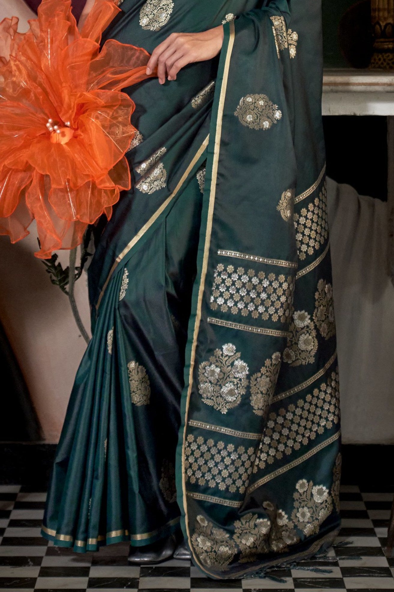 Buy MySilkLove Dark Leaf Green Banarasi Handloom Satin Saree Online