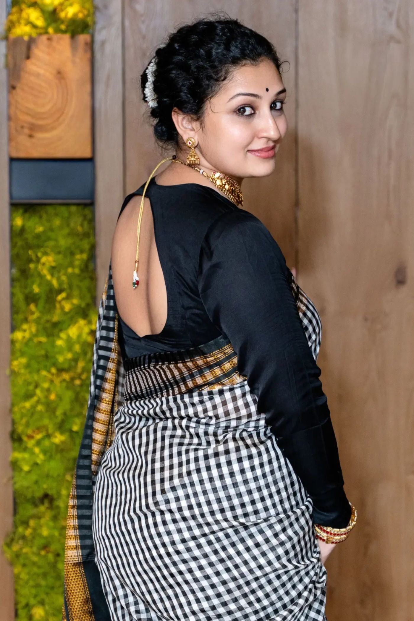 Buy MySilkLove Matte Black Checks Pattern Pure Silk Irkal Saree Online