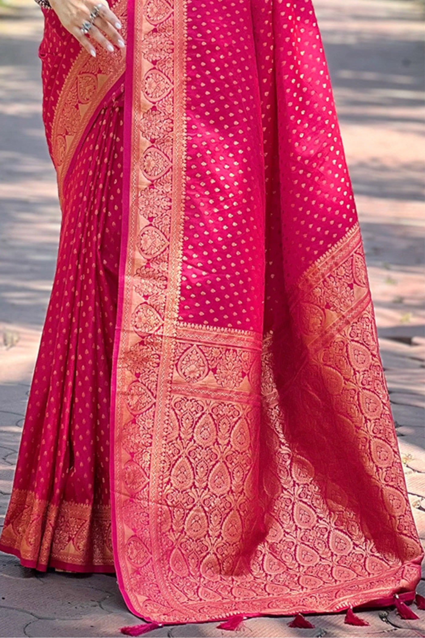 Buy MySilkLove Crimson Pink Zari Woven Banarasi Saree Online