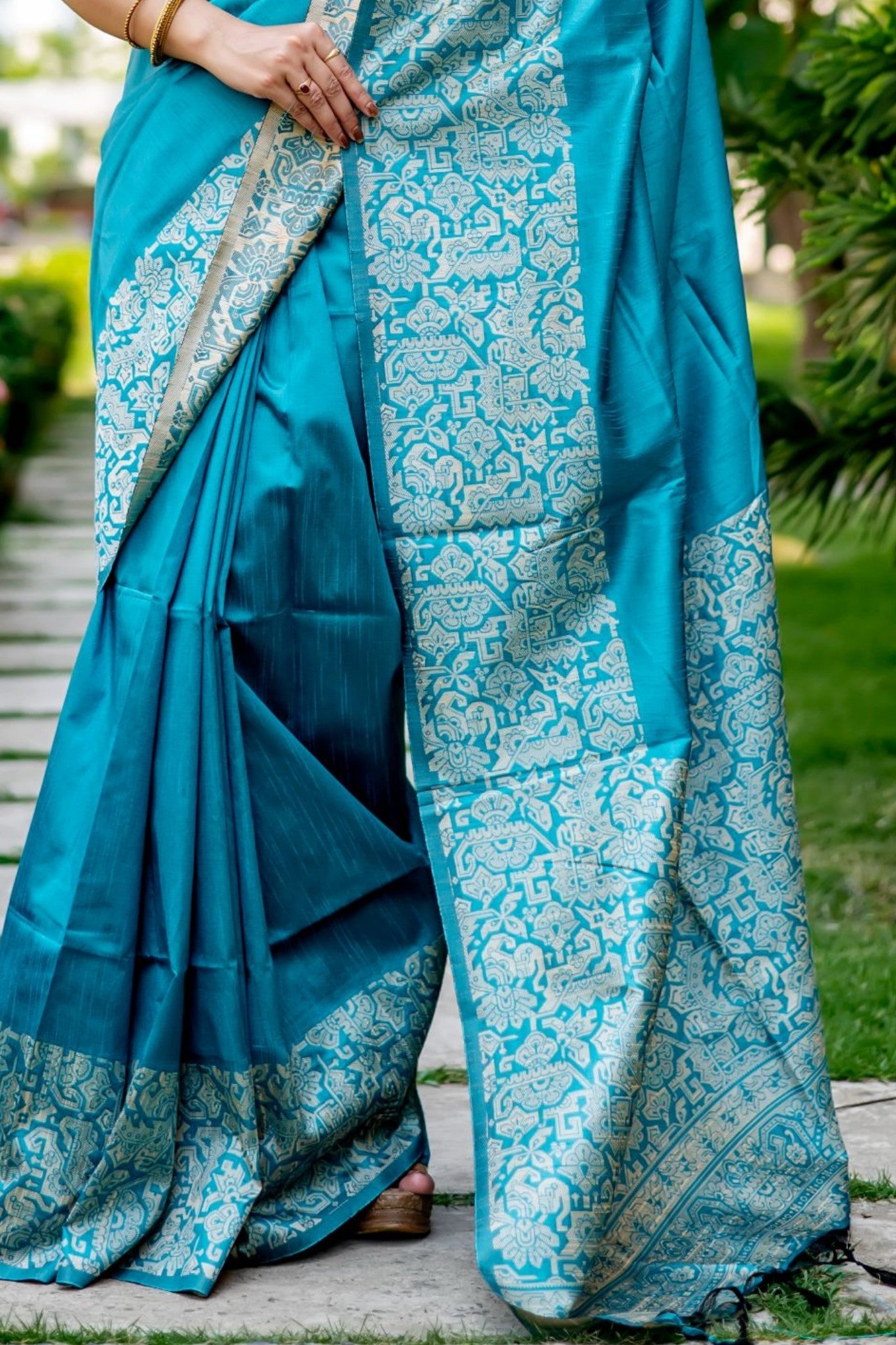 Buy MySilkLove Tufts Blue Banarasi Handloom Raw Silk Saree Online