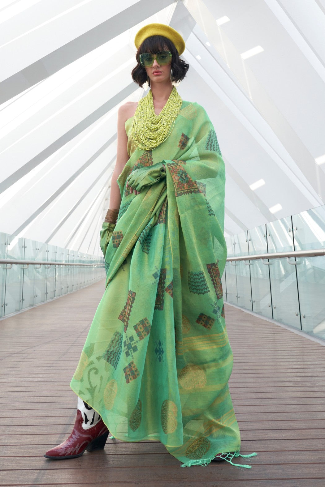Buy MySilkLove Yuma Green Printed Handloom Zari Tissue Saree Online