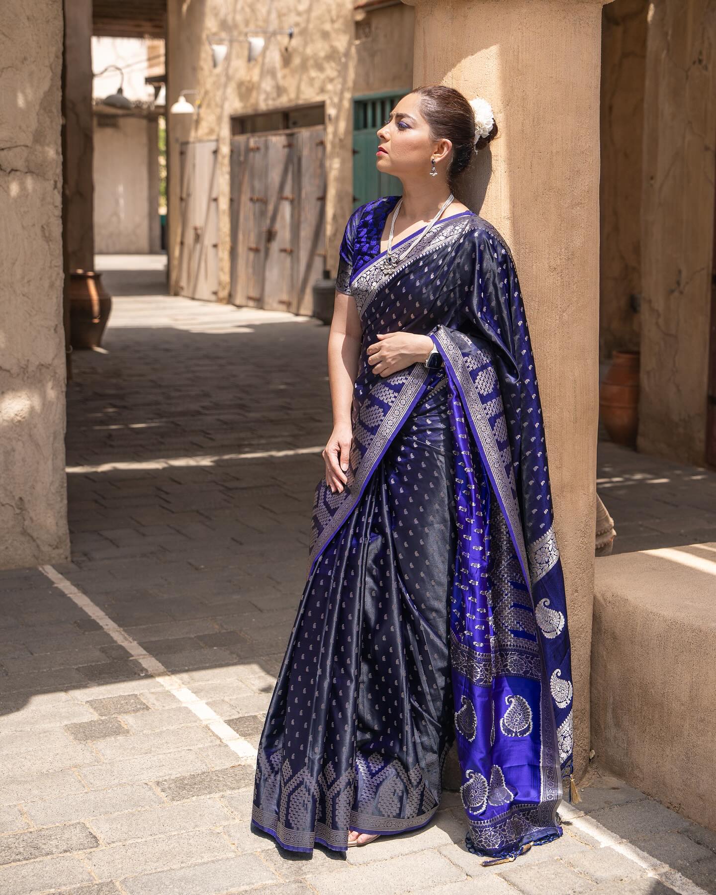 Buy MySilkLove Sonali Kulkarni in Martinique Blue Banarasi Handloom Satin Silk saree Online