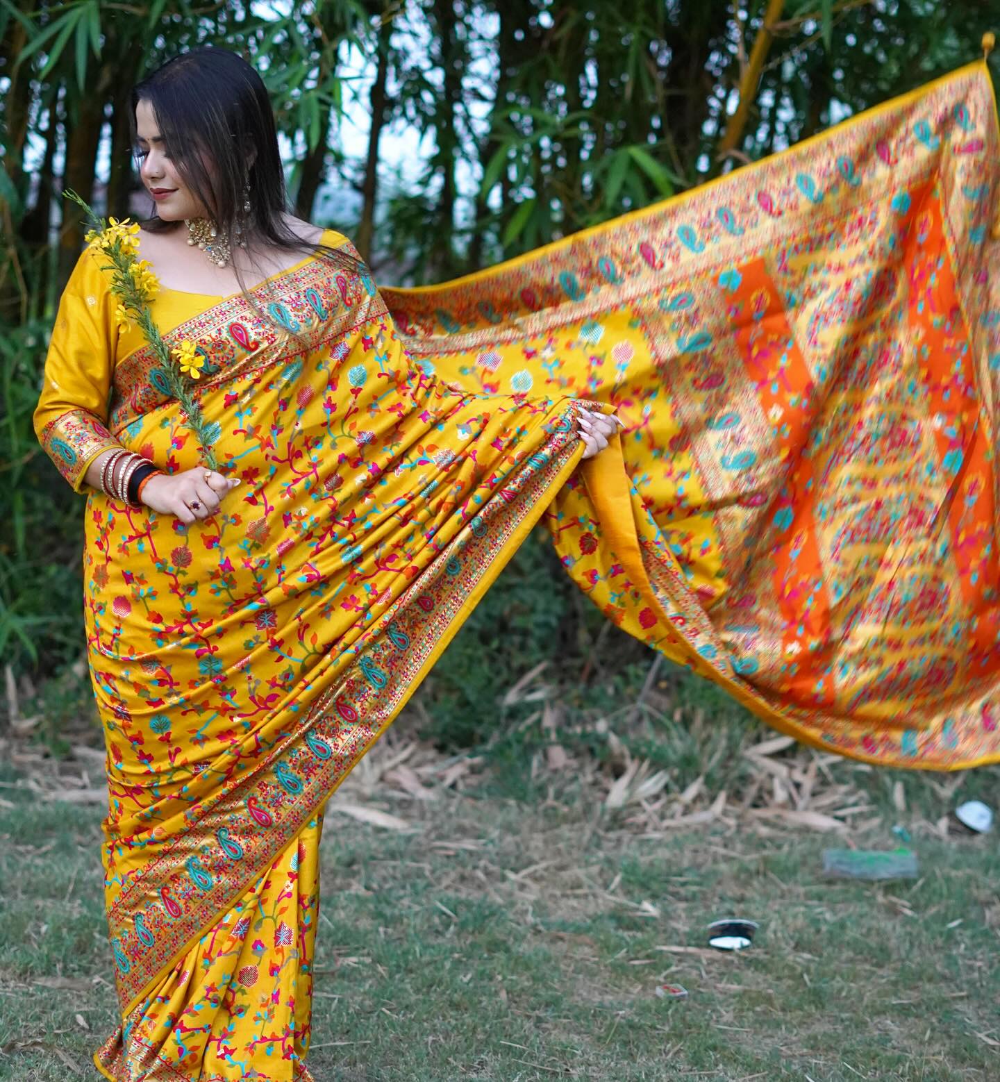 Buy MySilkLove Medallion Yellow Handloom Printed Kashmiri Jamewar Silk Saree Online