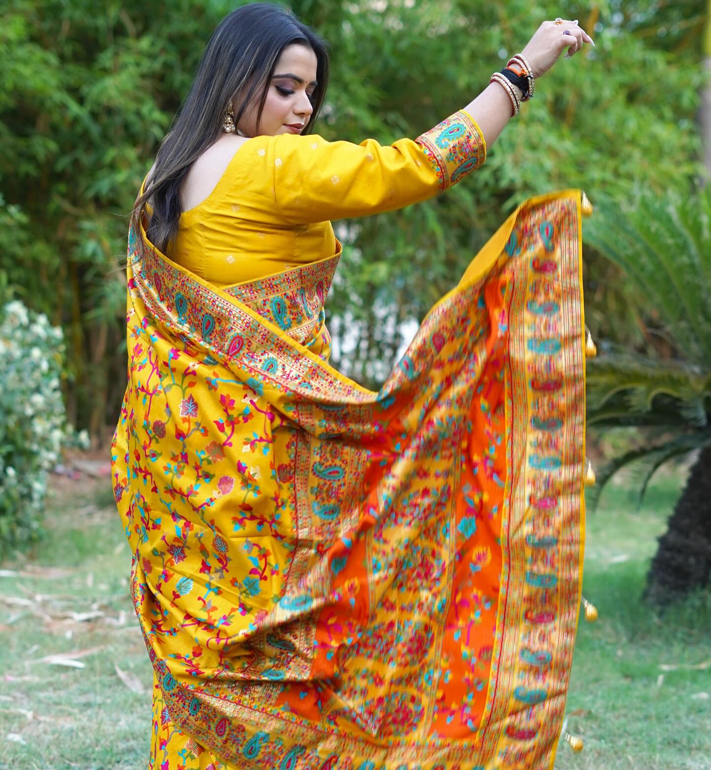 Buy MySilkLove Medallion Yellow Handloom Printed Kashmiri Jamewar Silk Saree Online