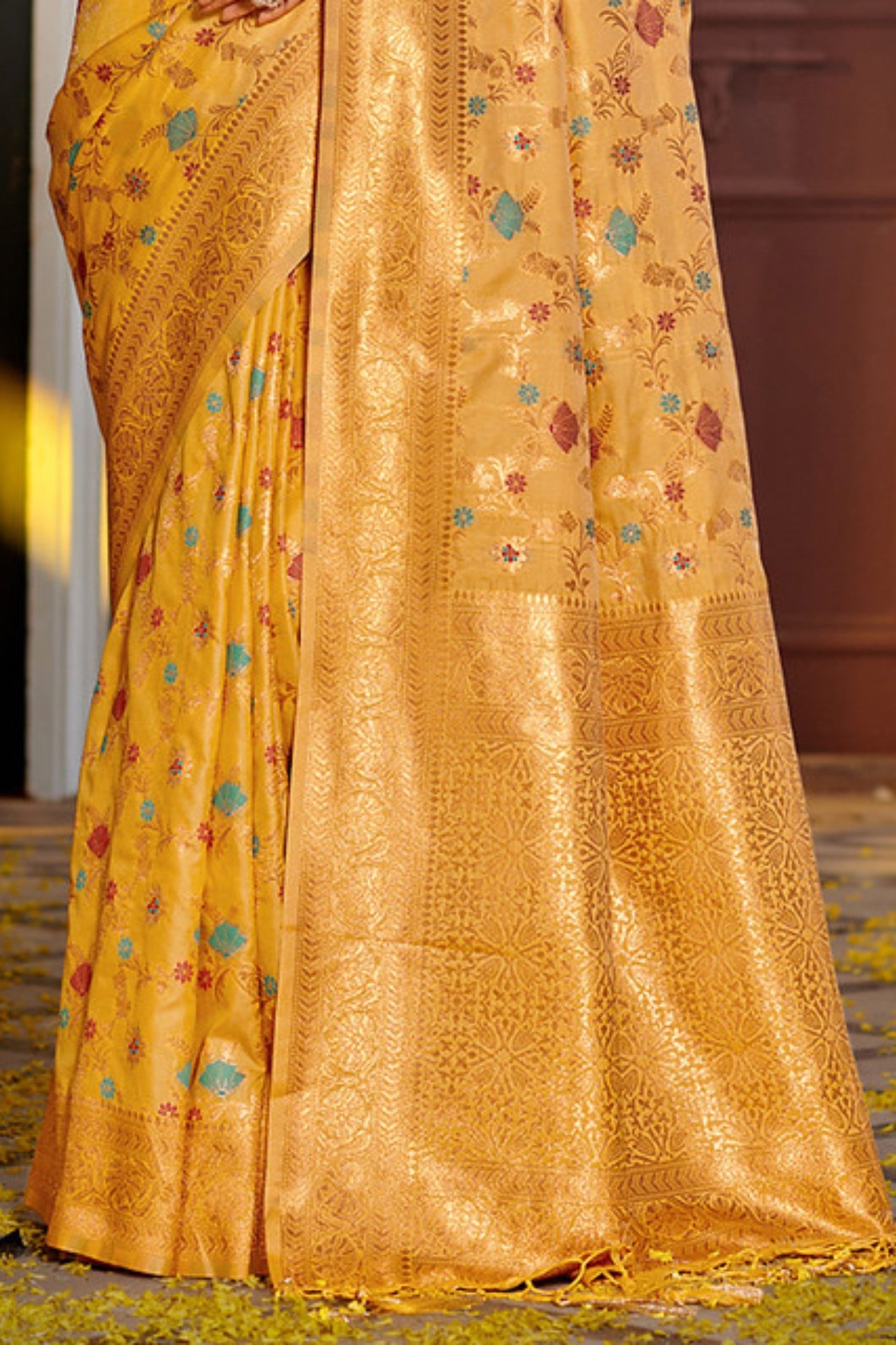 Buy MySilkLove Tulip Tree Yellow Zari Woven Banarasi Saree Online