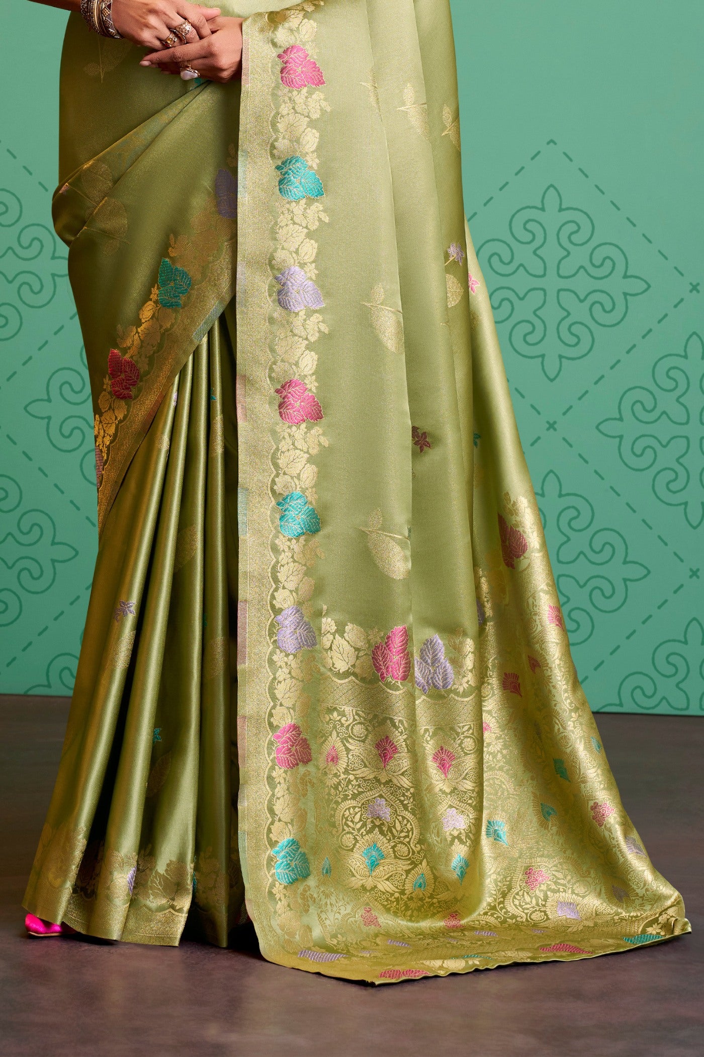 Buy MySilkLove Lwan Green Handloom Satin Silk Saree Online