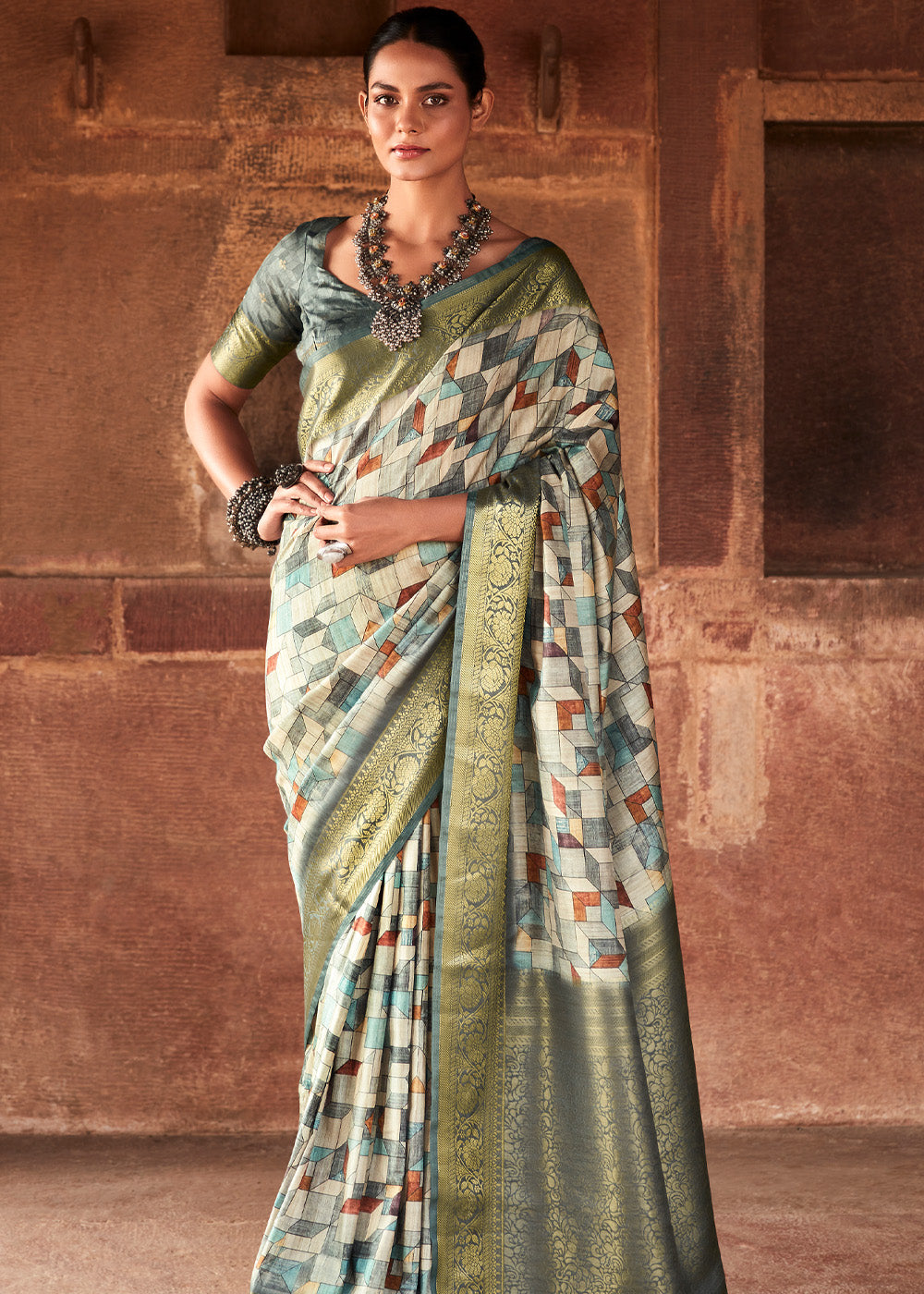 Buy MySilkLove Bilbao Green Handloom Banarasi Silk Saree Online