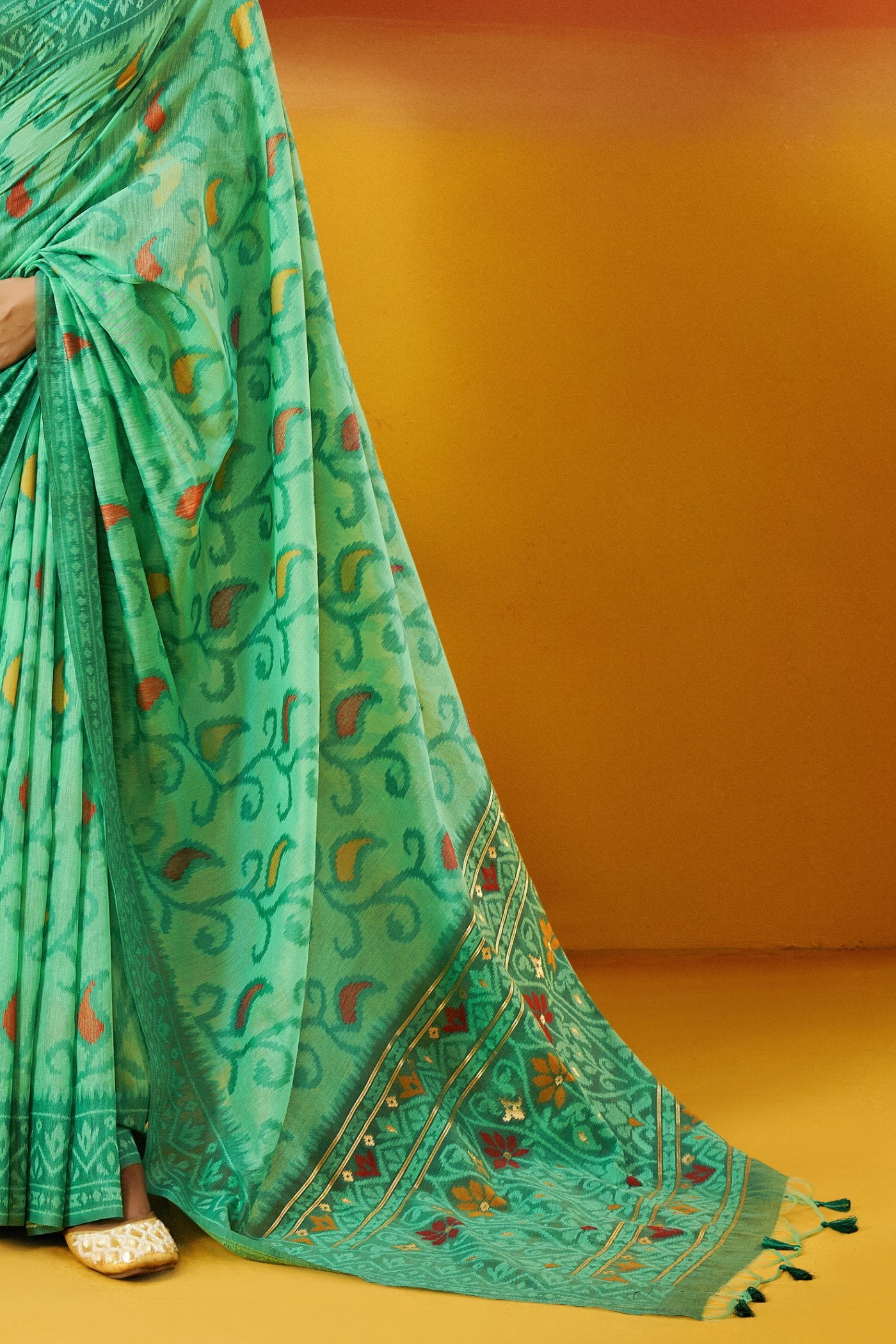 Buy MySilkLove Spruce Green Handloom Jamdani Saree Online