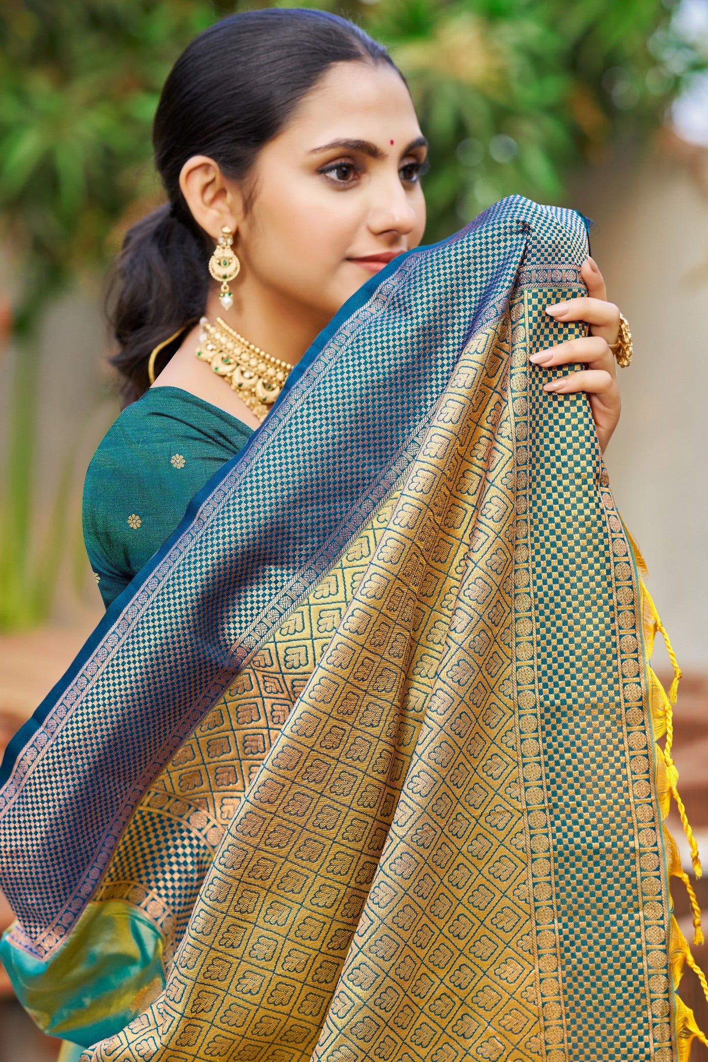 Buy MySilkLove Spring Green Woven Banarasi Saree Online