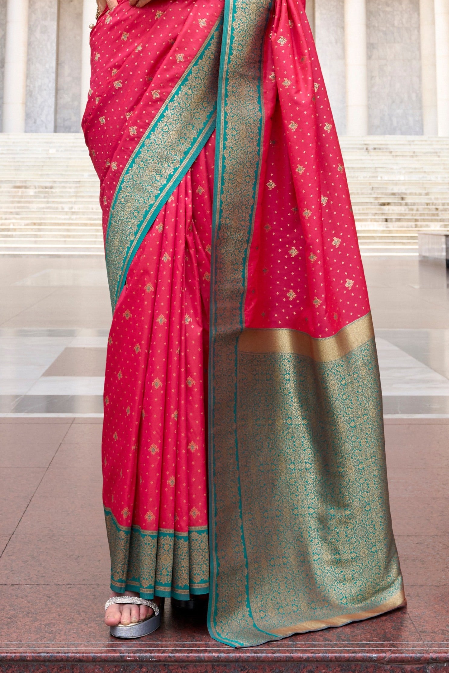 Buy MySilkLove Faded Cherry Pink Zari Woven Banarasi Soft Silk Saree Online