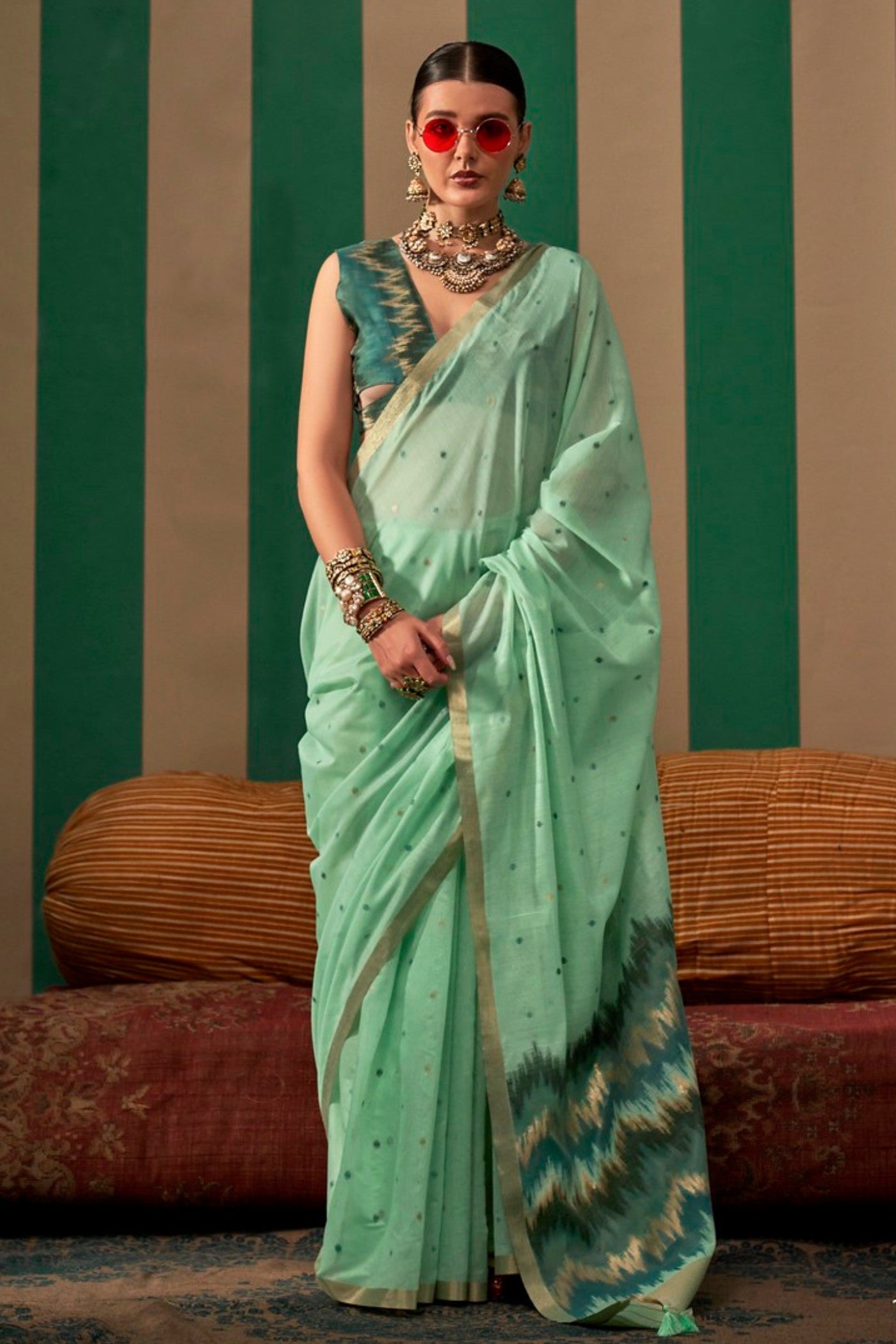 Buy MySilkLove Amulet Green Handloom Linen Saree Online