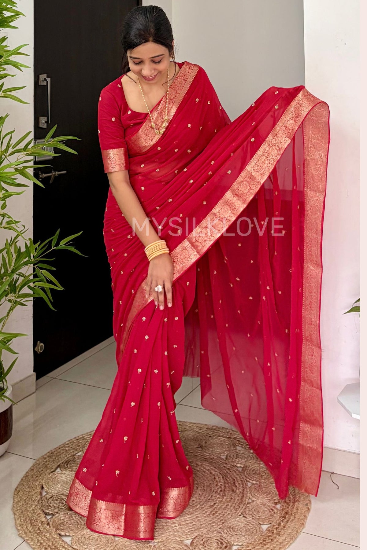 Buy MySilkLove Velvet Red Zari Woven Bidding Floral Georgette Saree Online