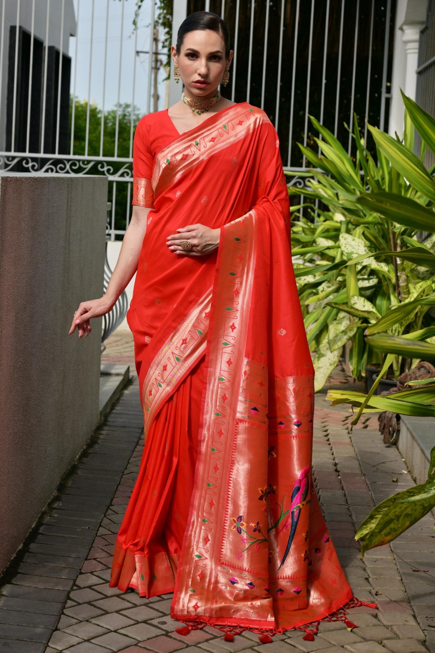 Buy MySilkLove Poppy Red Woven Paithani Saree Online