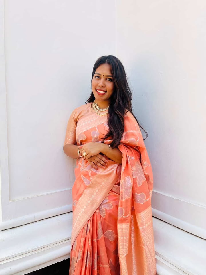 Buy MySilkLove Tonys Peach Woven Banarasi Linen Saree Online