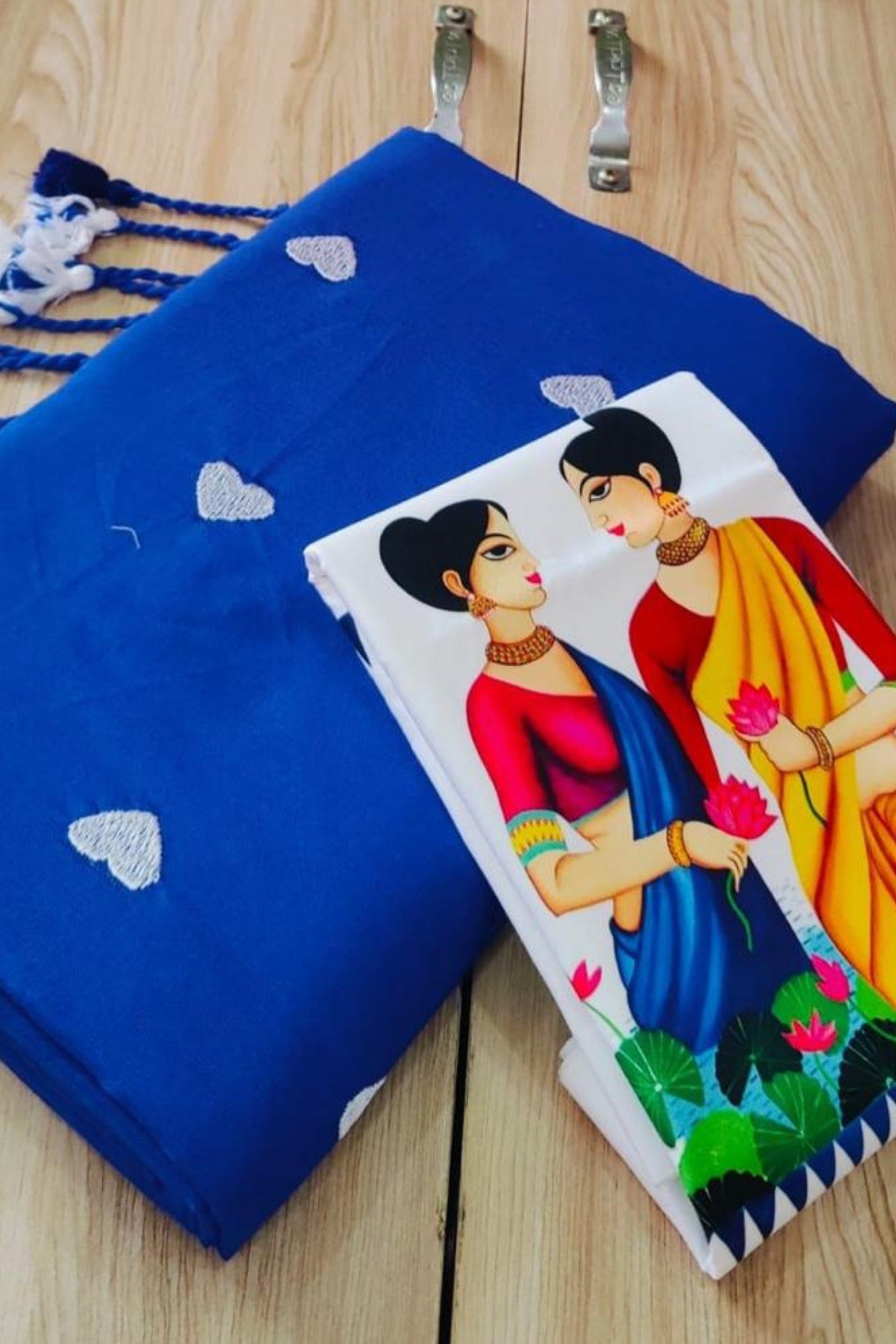 Buy MySilkLove Leaf Green Mul cotton Heart Thread Woven Saree Online
