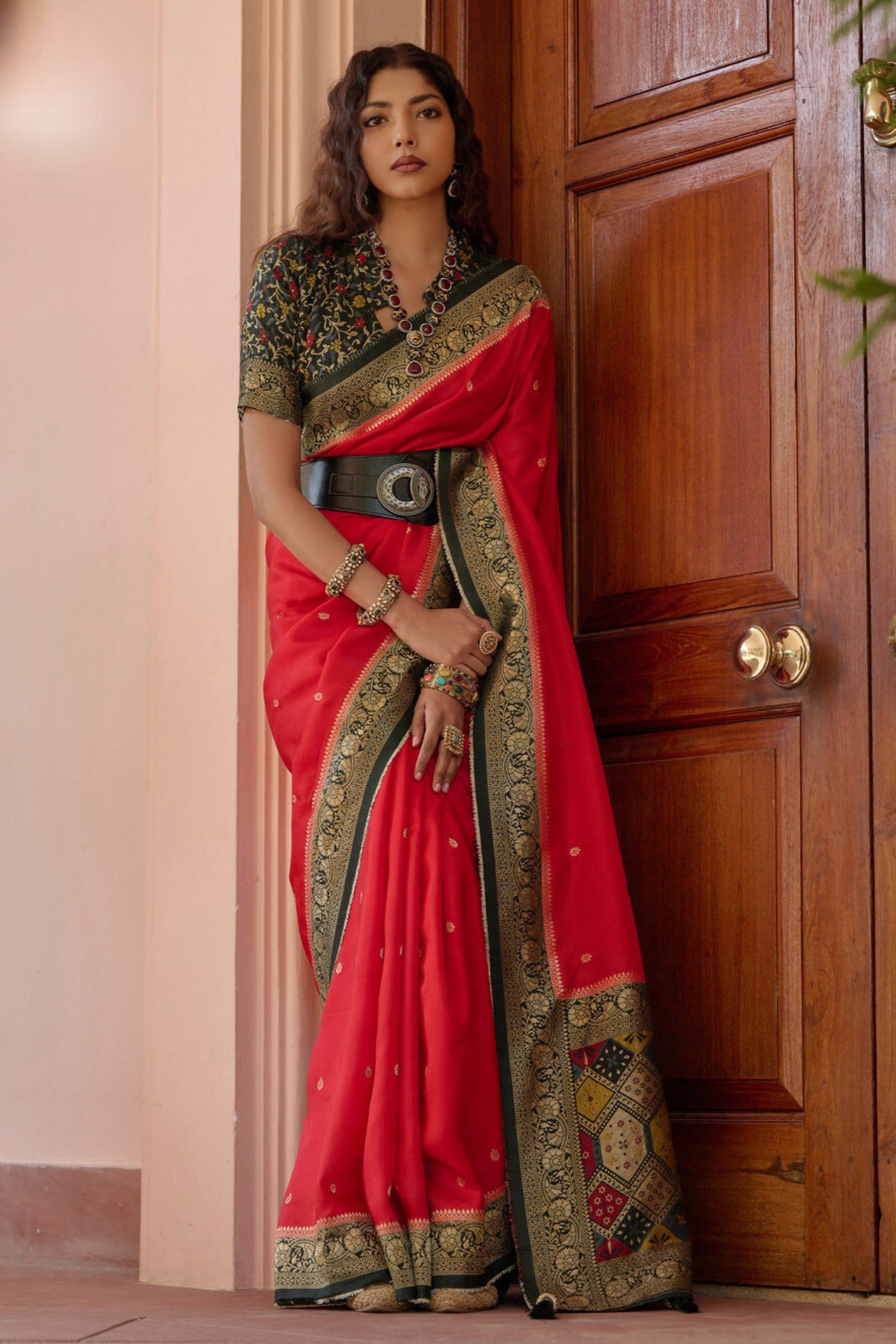 Buy MySilkLove Totem Pole Red Banarasi Handloom Saree Online