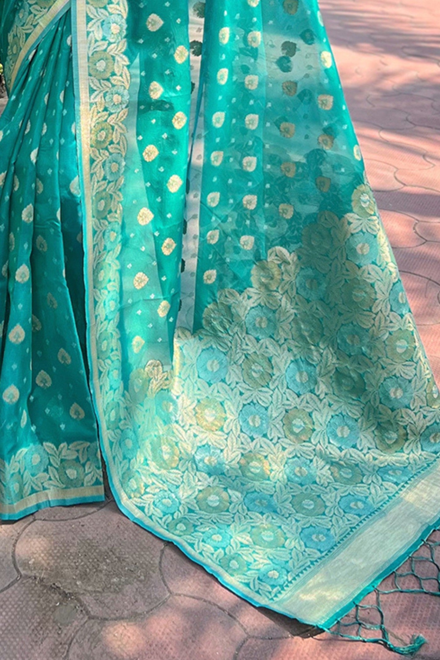 Buy MySilkLove Summer Green Zari Woven Organza Saree Online