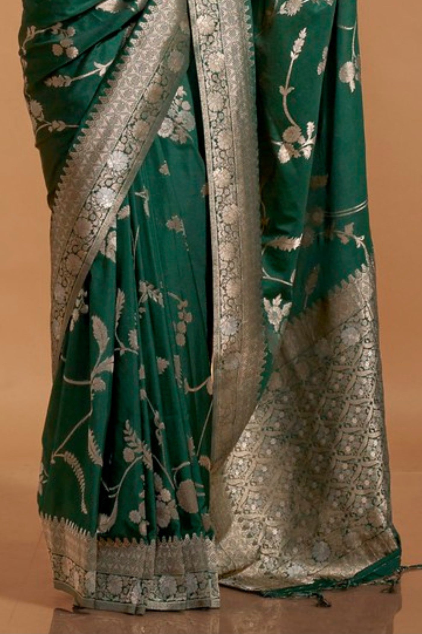 Buy MySilkLove Locust Green Georgette Handloom Saree Online