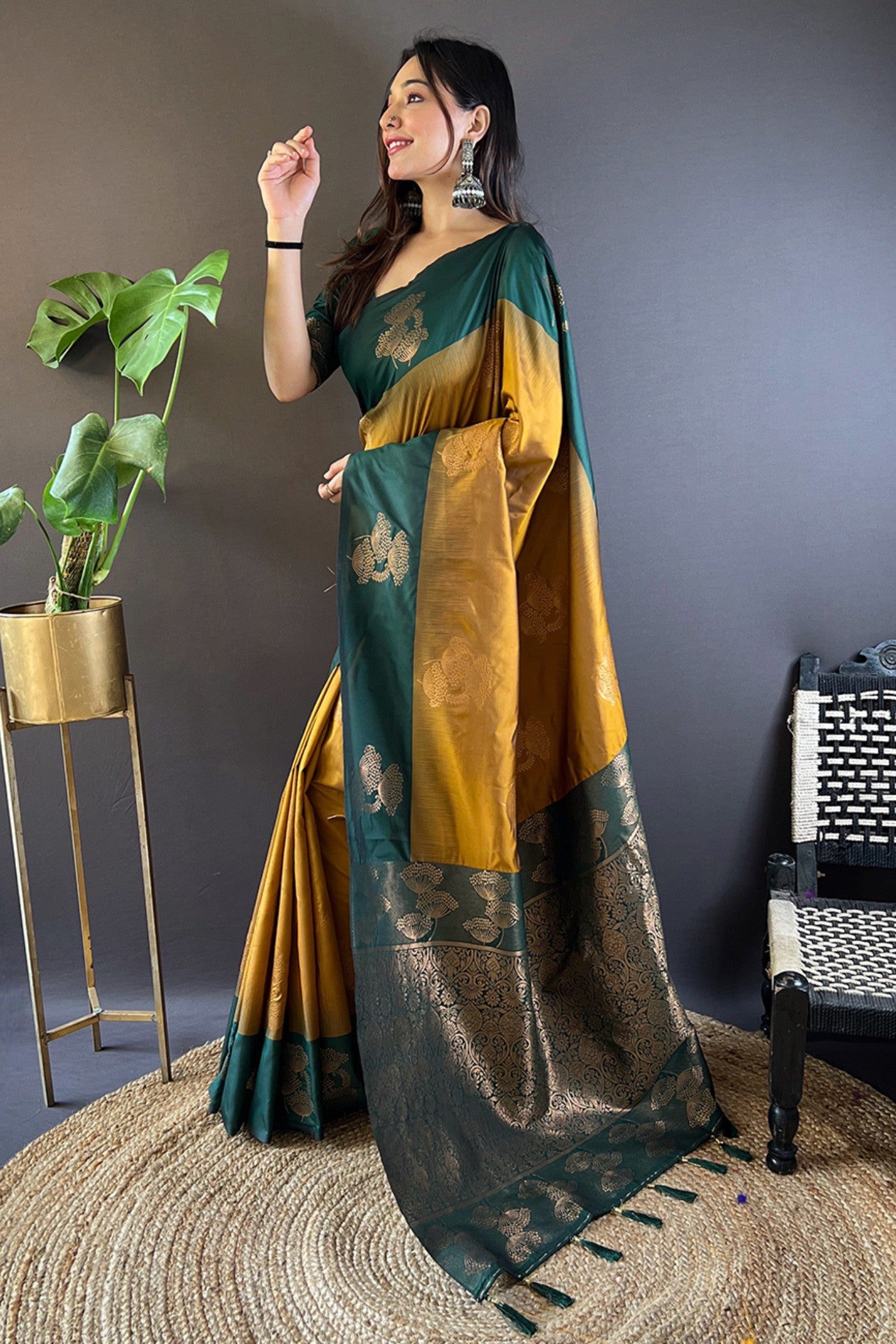 Buy MySilkLove Salomie Yellow Woven Banarasi Saree Online