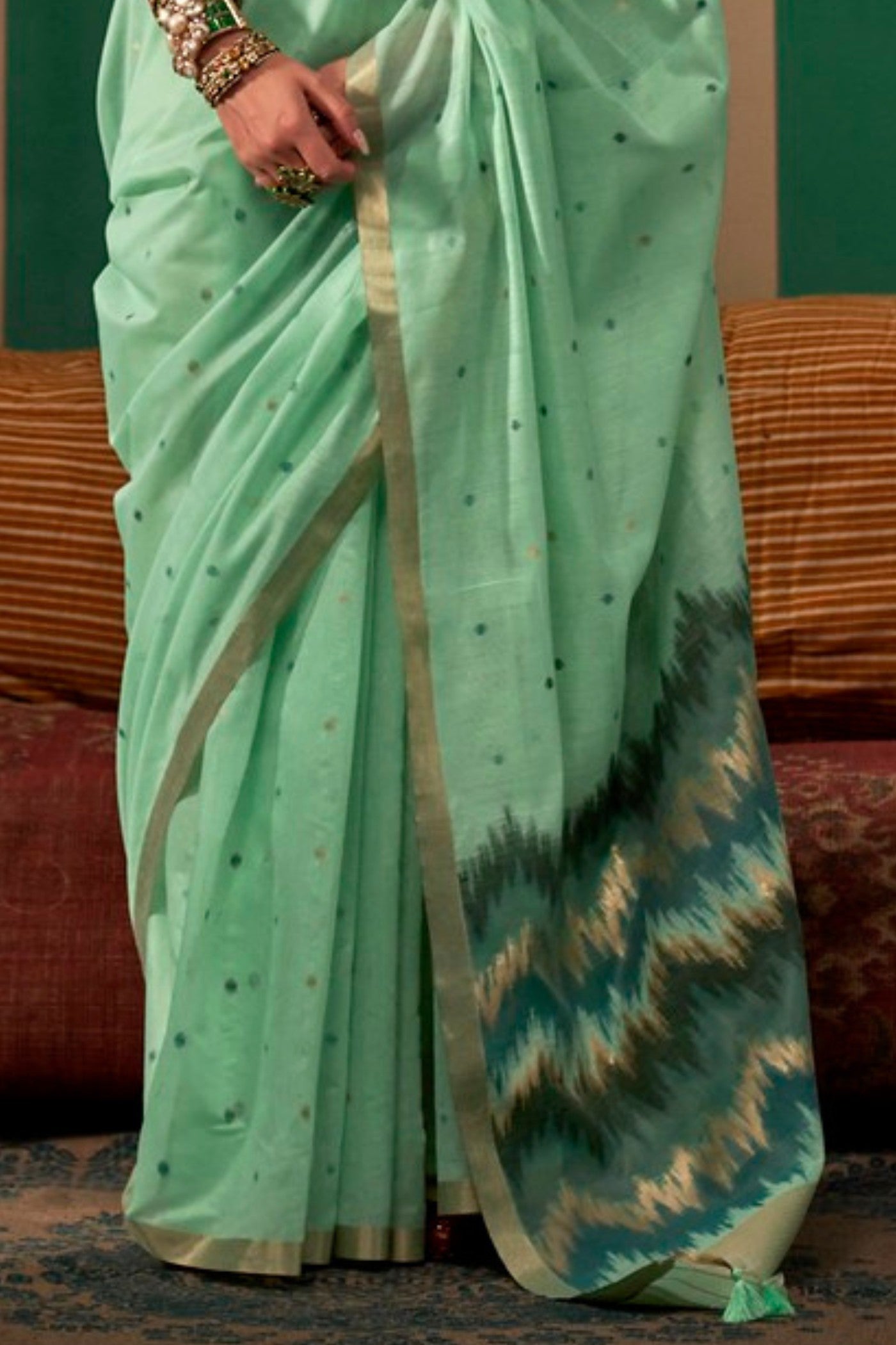 Buy MySilkLove Amulet Green Handloom Linen Saree Online