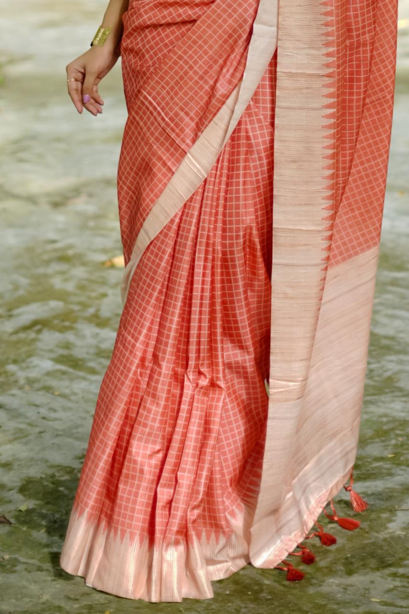 Buy MySilkLove Shimmering Blush Peach Printed Raw Silk Saree Online