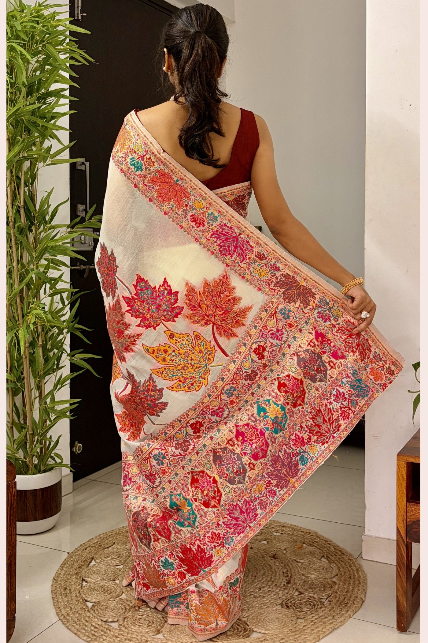 Buy MySilkLove Oyster White Kashmiri Handloom Jamewar Saree Online